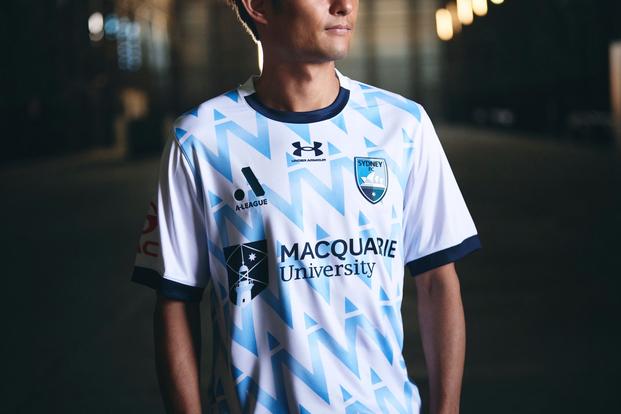 White and blue 🤩 🛒 bit.ly/4yjXqsu