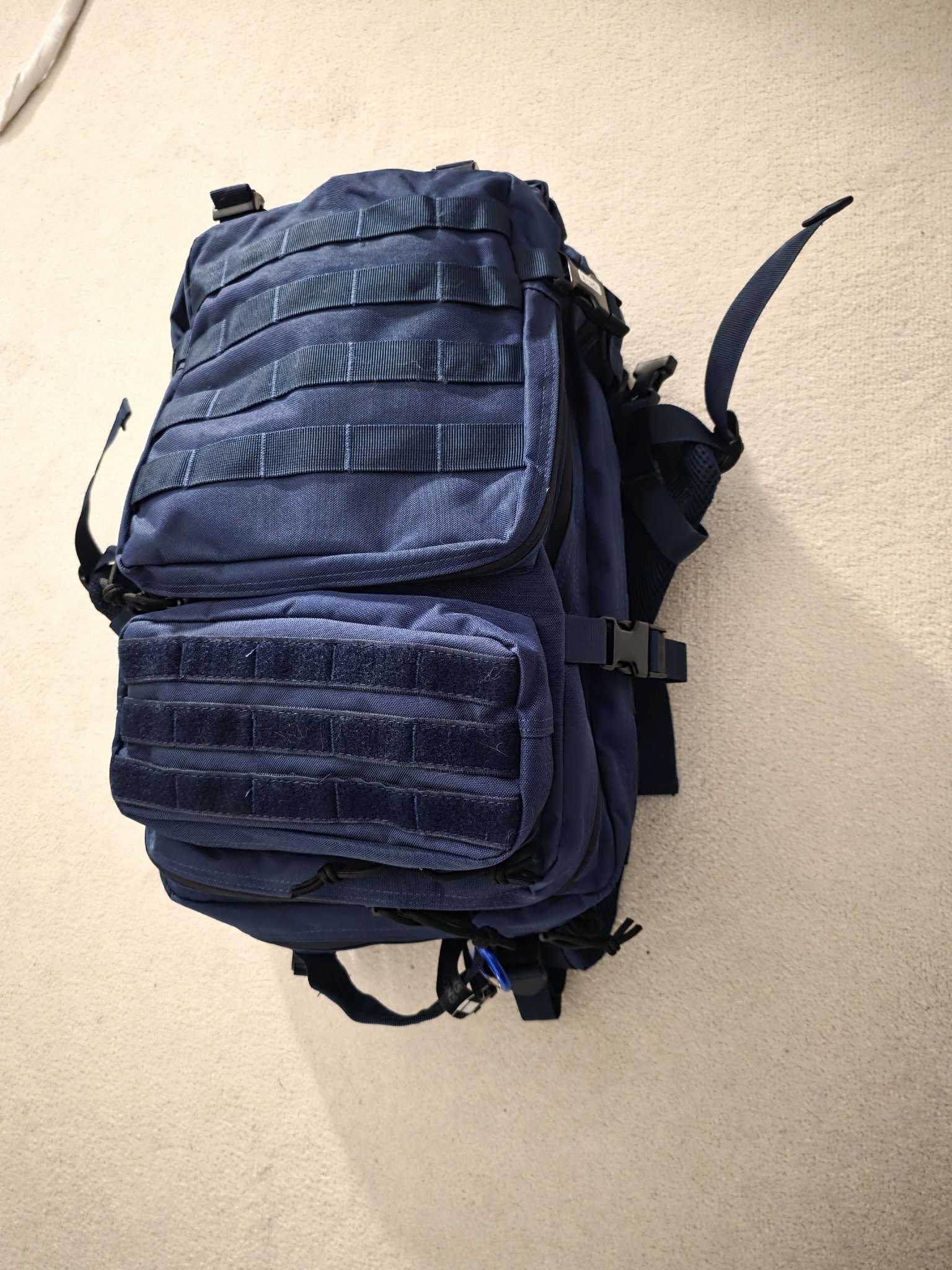 good quality mini backpack Checkered Cotopaxi Allpa 28L Travel commuter Color:bluegrass Main interior compartment and