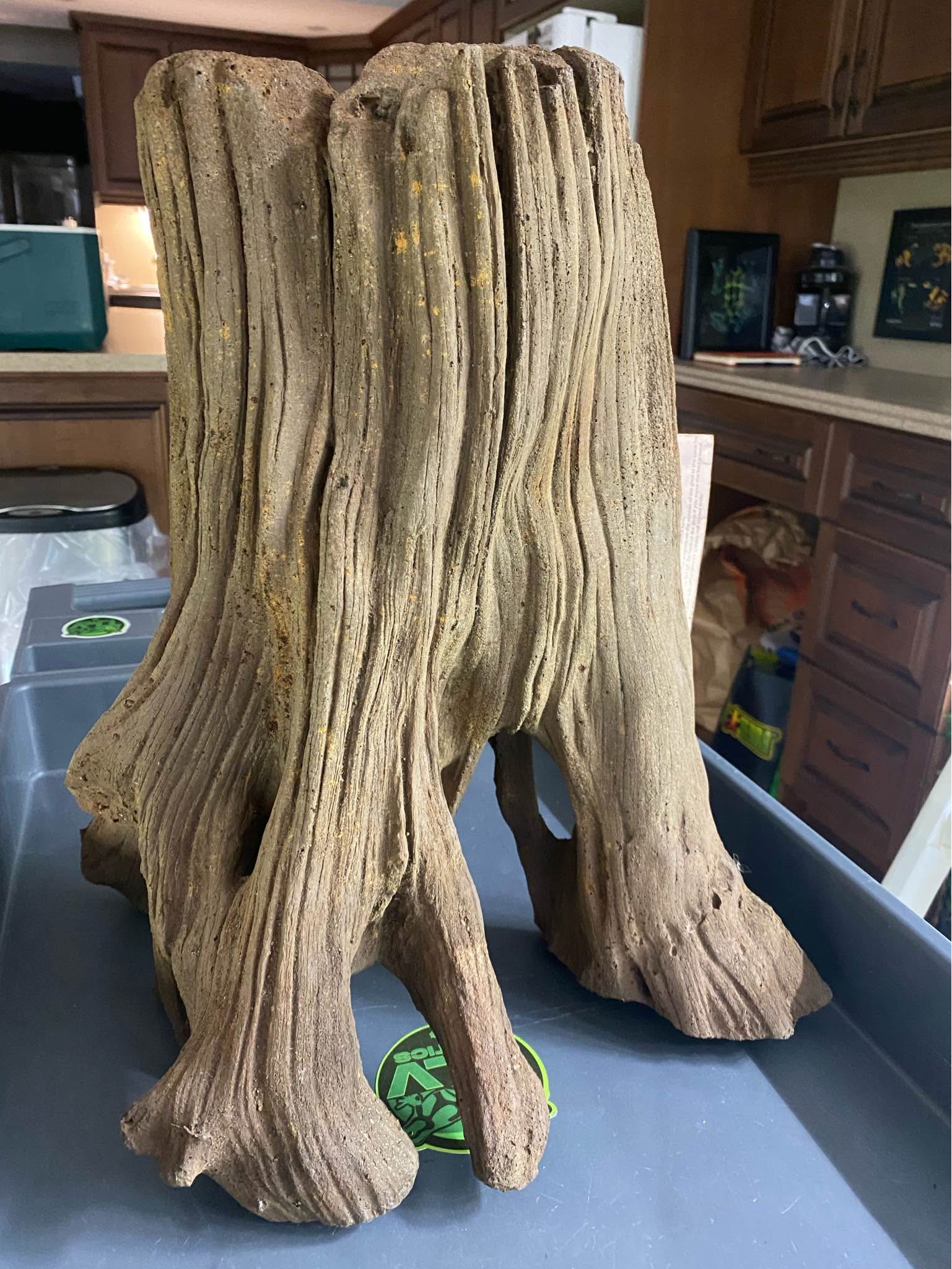 Universal Rock Fake Tree Stump - Aquarium Ornaments - Sunderland ...
