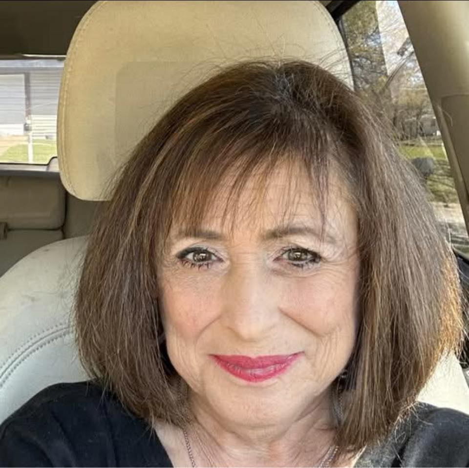 Elizabeth Mace - People are so rude! I held the door open... | Facebook