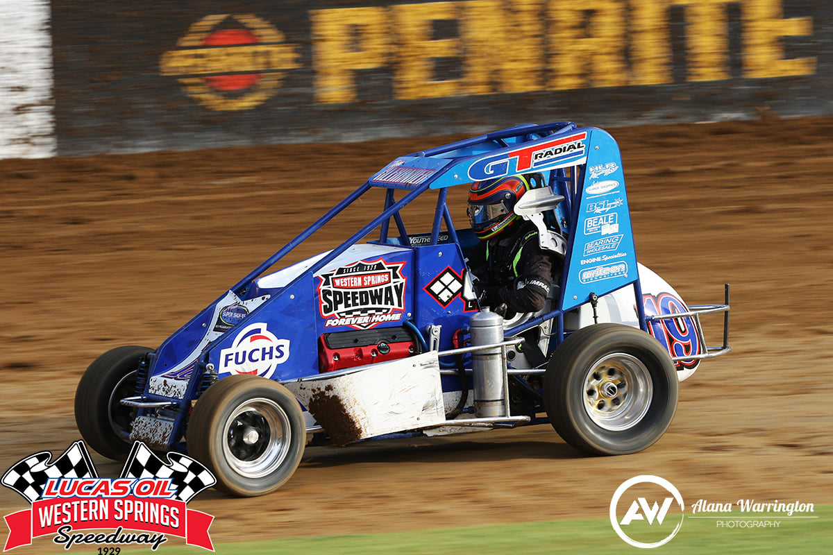 A super-fast race track and... - Western Springs Speedway
