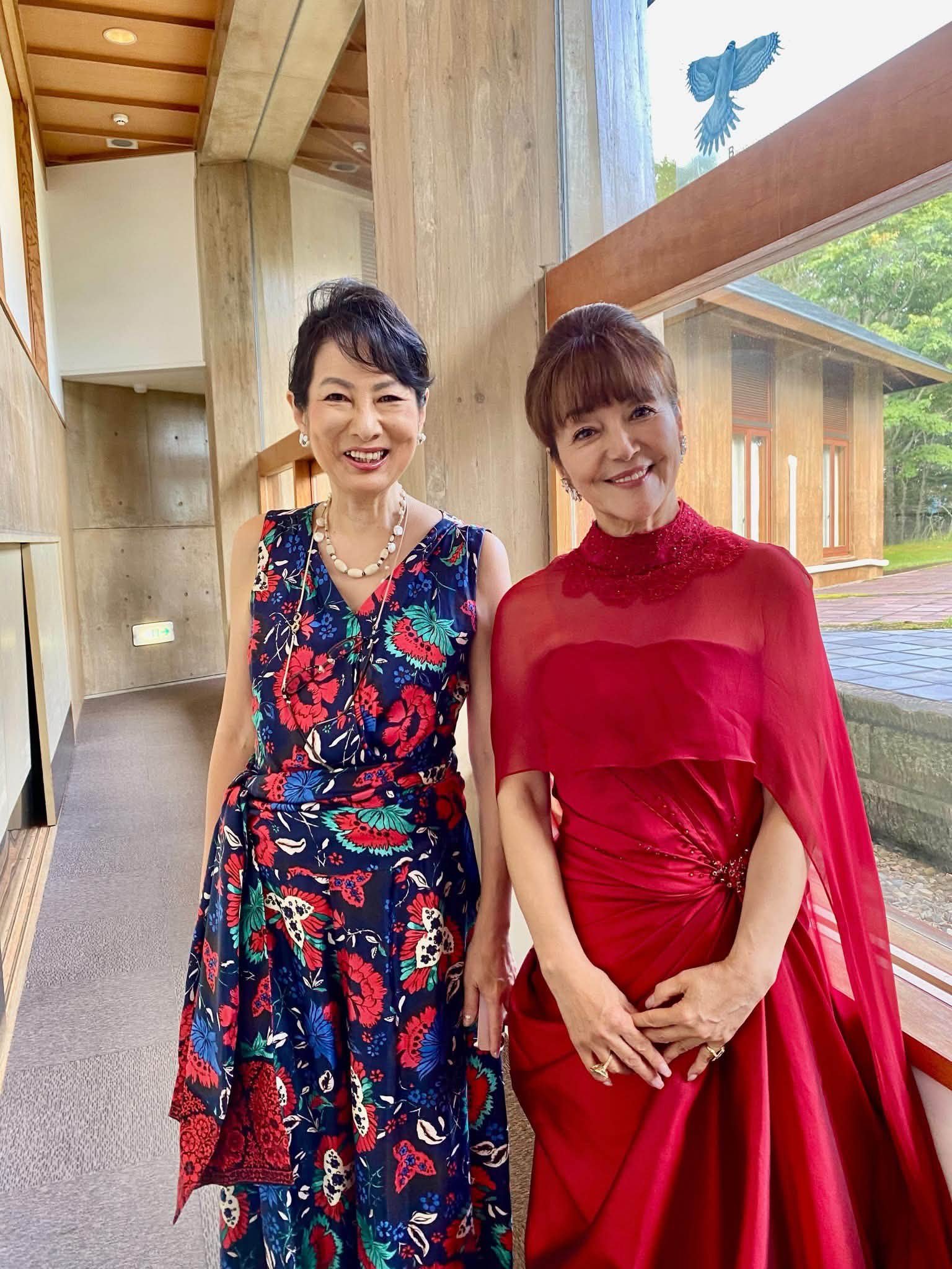 岩崎宏美 - 歌怪獣❗️島津亜矢さんと。世界デビューも果たされました