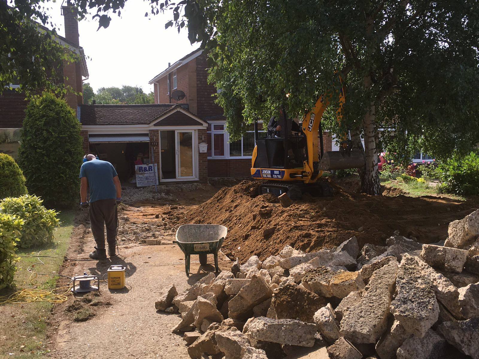 R & R Building and Maintenance