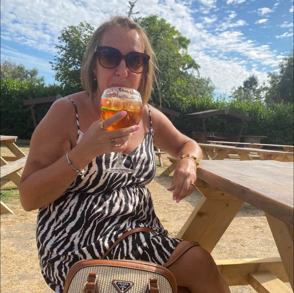 Tracey Middleton (@tracey.middleton.758) • Facebook, Connect with friends