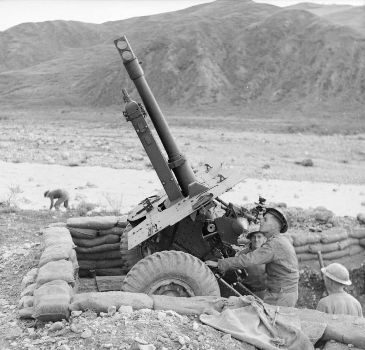 Ordnance QF 25-pounder of 266... - World War Pictures | Facebook