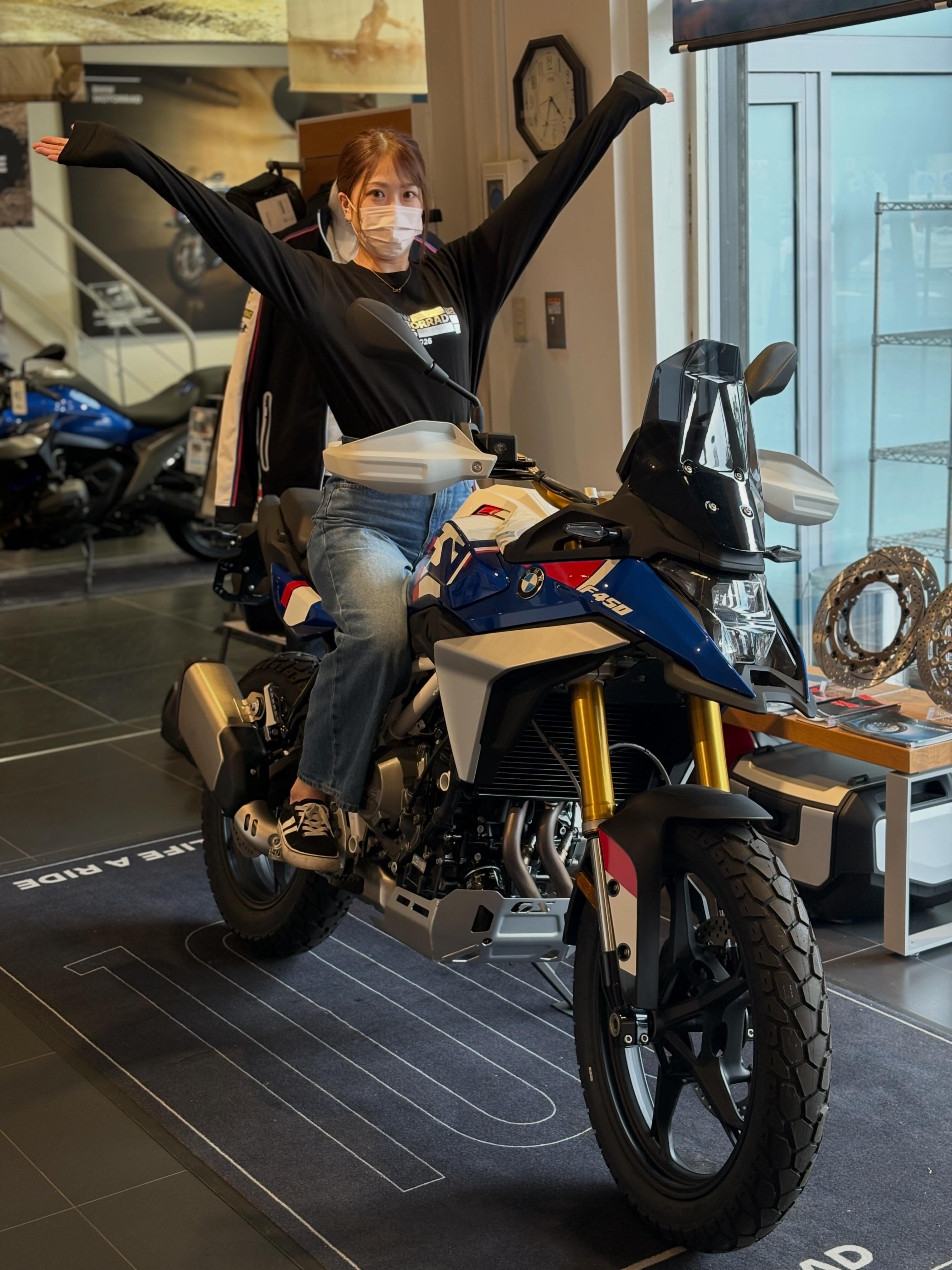 シートの高さのお話し～ BMWのオートバイはオプションで様々なシートが