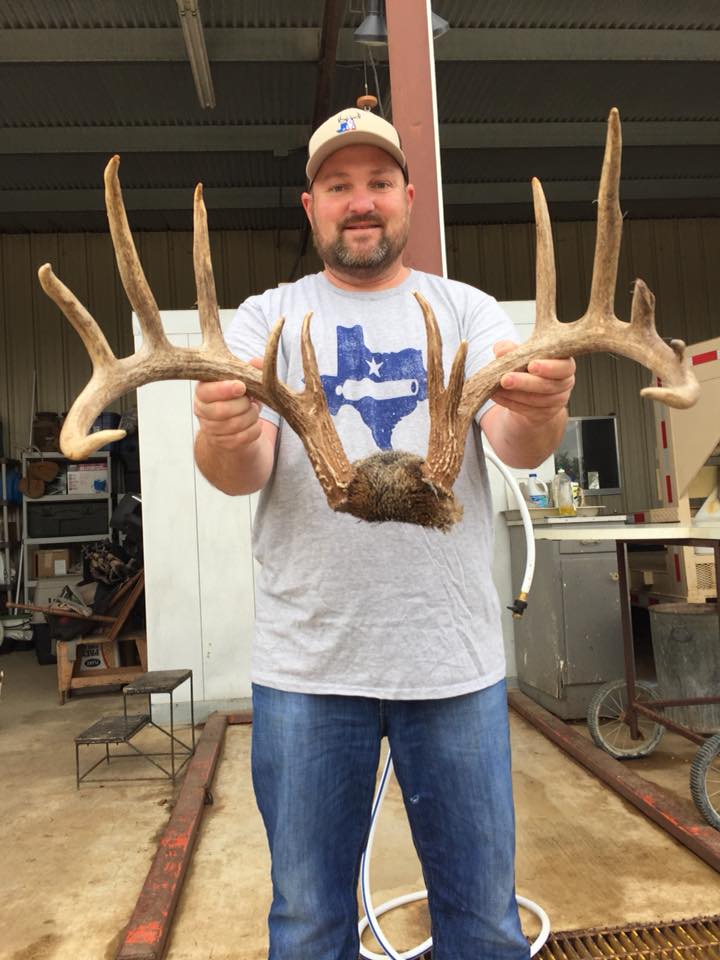 Rocking 4 Whitetails | Jourdanton TX