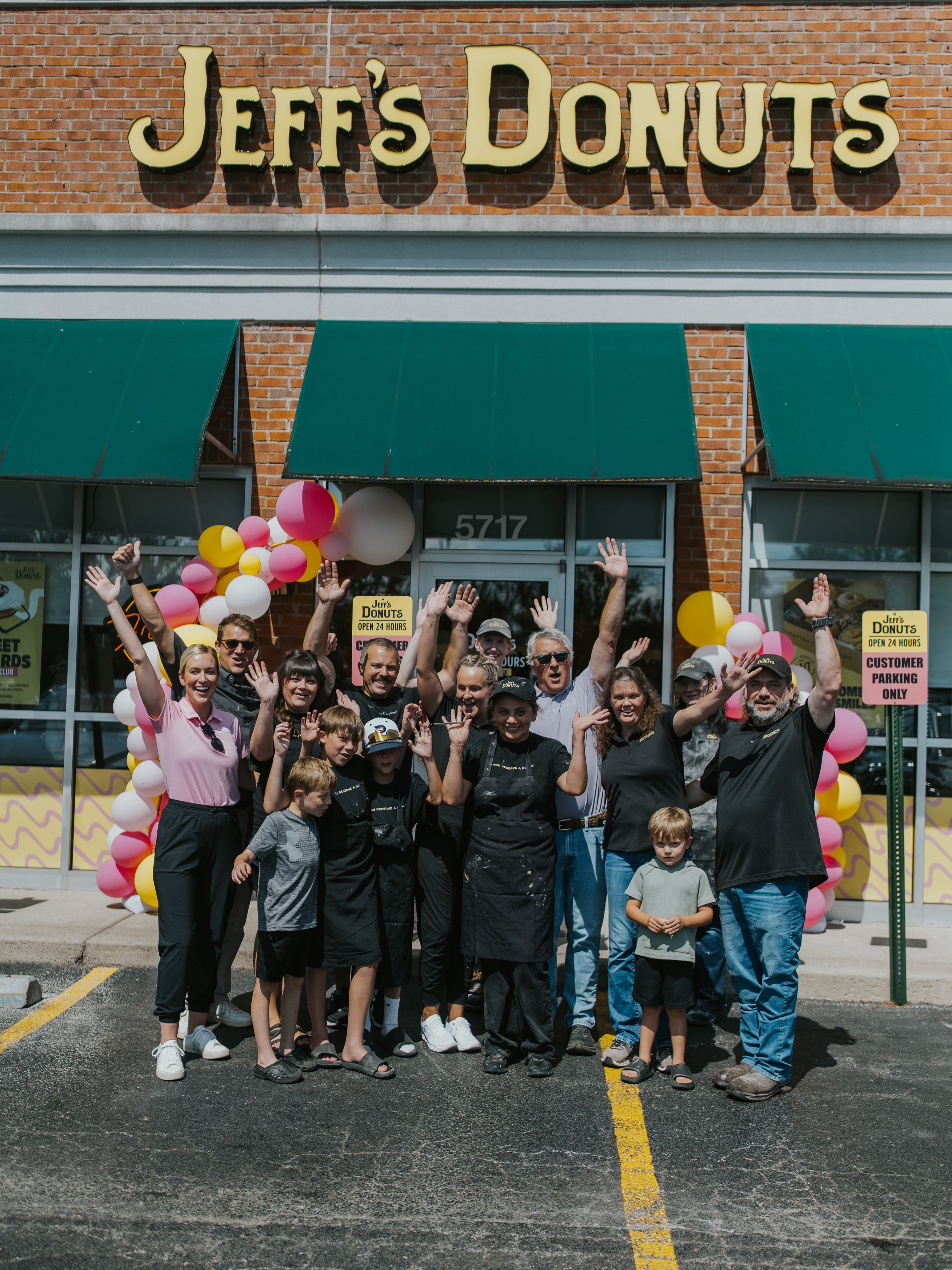 Jeff's Donuts now open 24/7 in Columbus