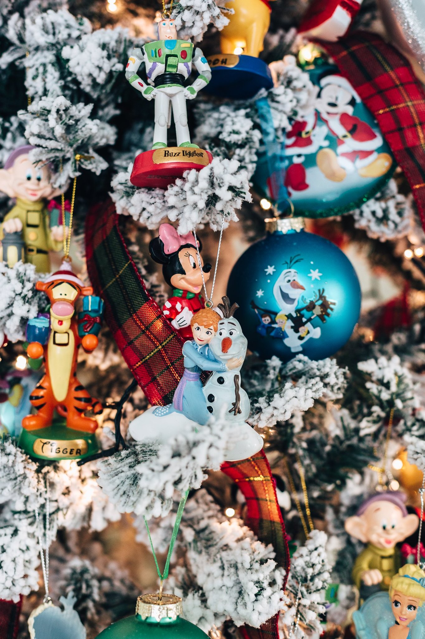 Intratuin Rhoon - DISNEY IN DE BOOM | Maak van deze kerst...