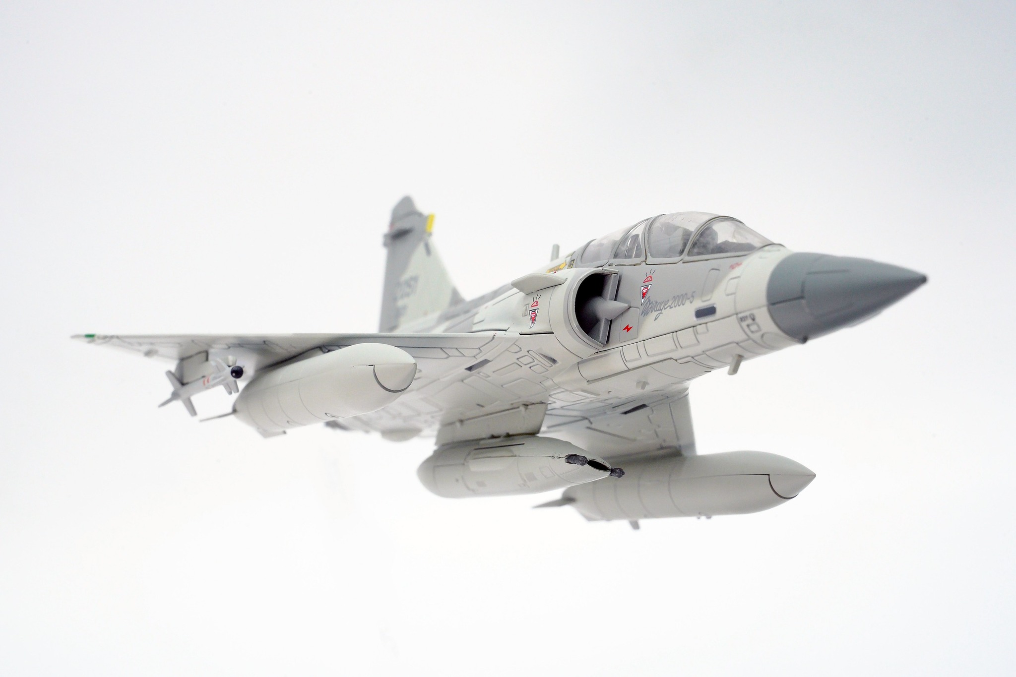 鐵鳥迷航空文創館 - 幻象2000雙座機因前機身空間用於容納第二名飛行員，取消了單座機內部的固定 30mm... | Facebook