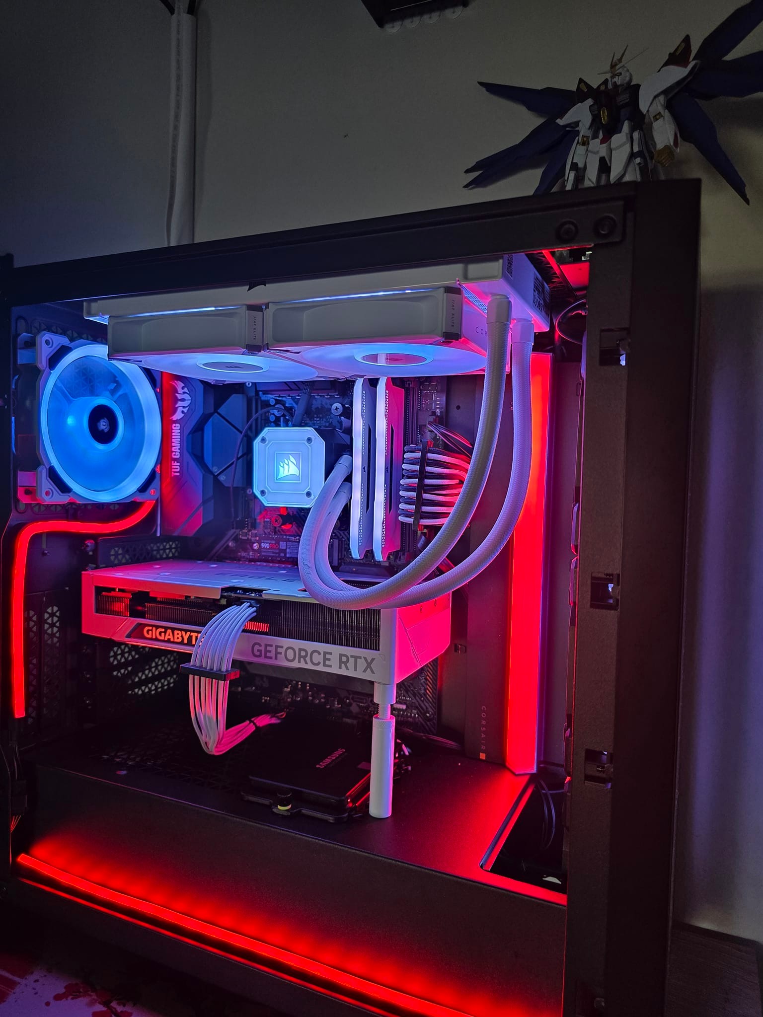 Gaming PC build with Ryzen 7 5700 and GeForce RTX 4070