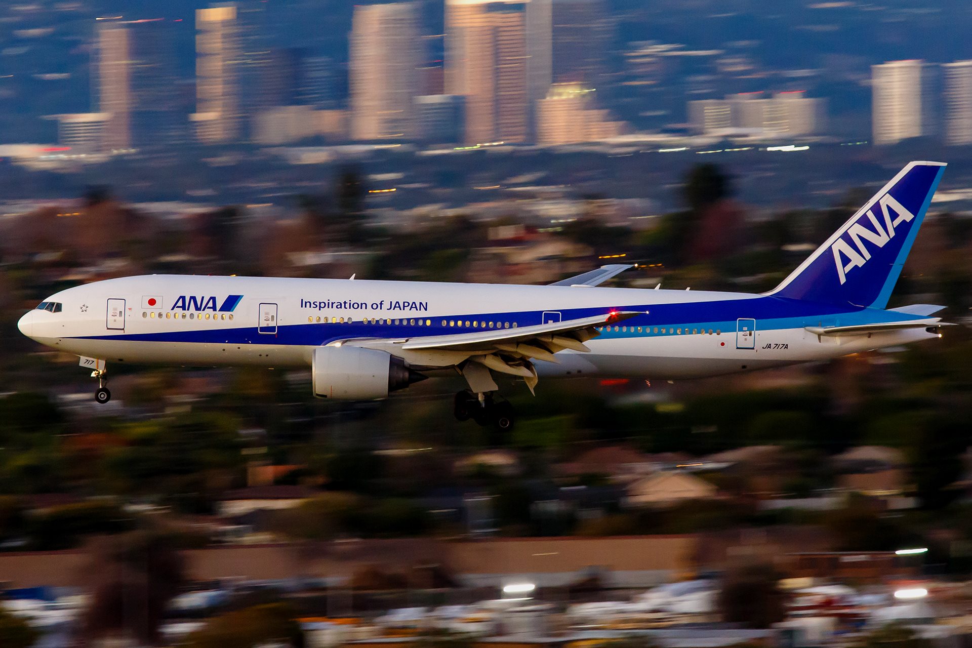 【 user_19ac97d2専用】 ANA BOEING 777-200ER An ANA.Japan Boeing 777-200ER approaches LAX - Los Angeles