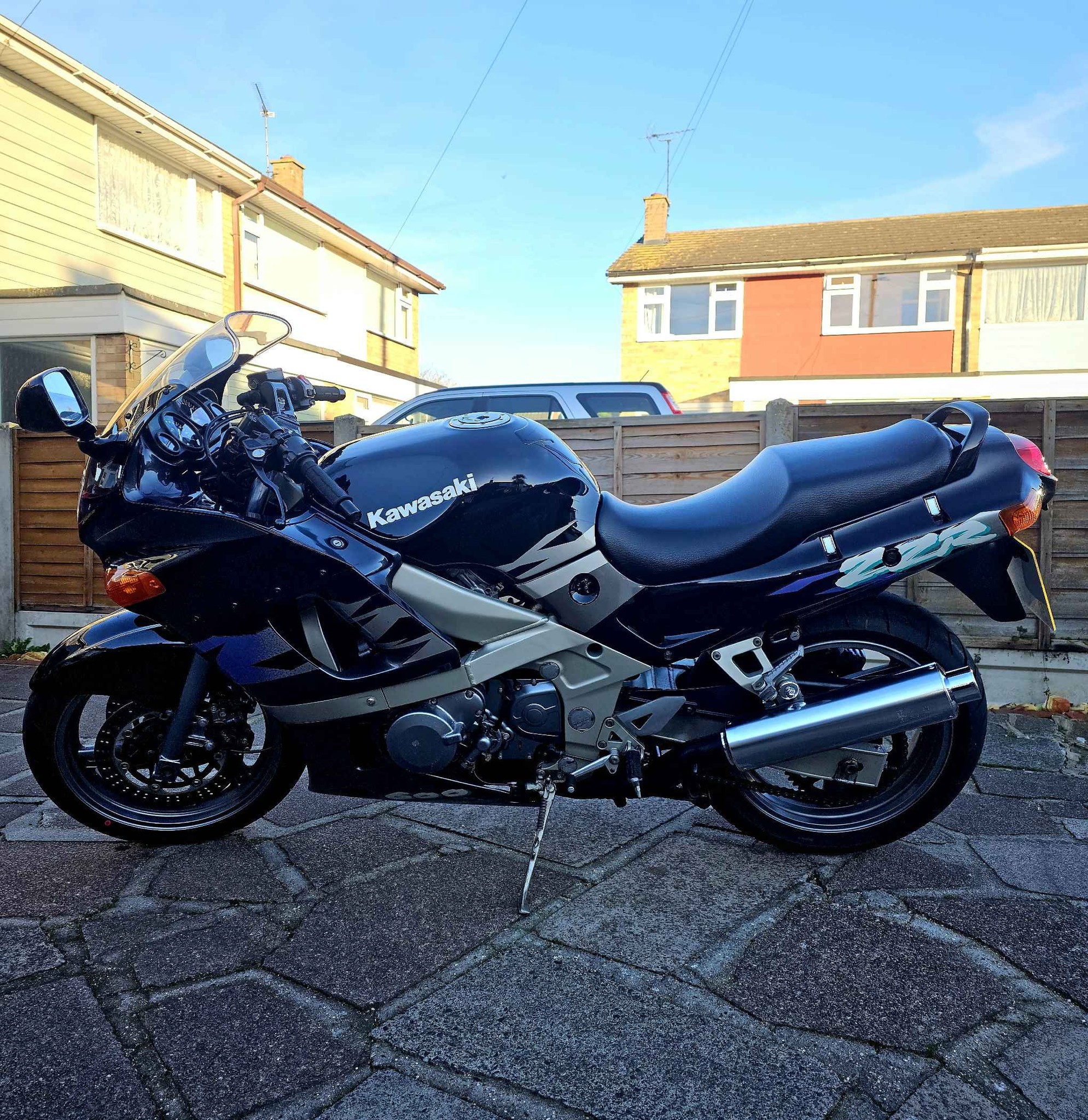Check out this 1998 Kawasaki ZX-6R G1 ZX600 in good condition with