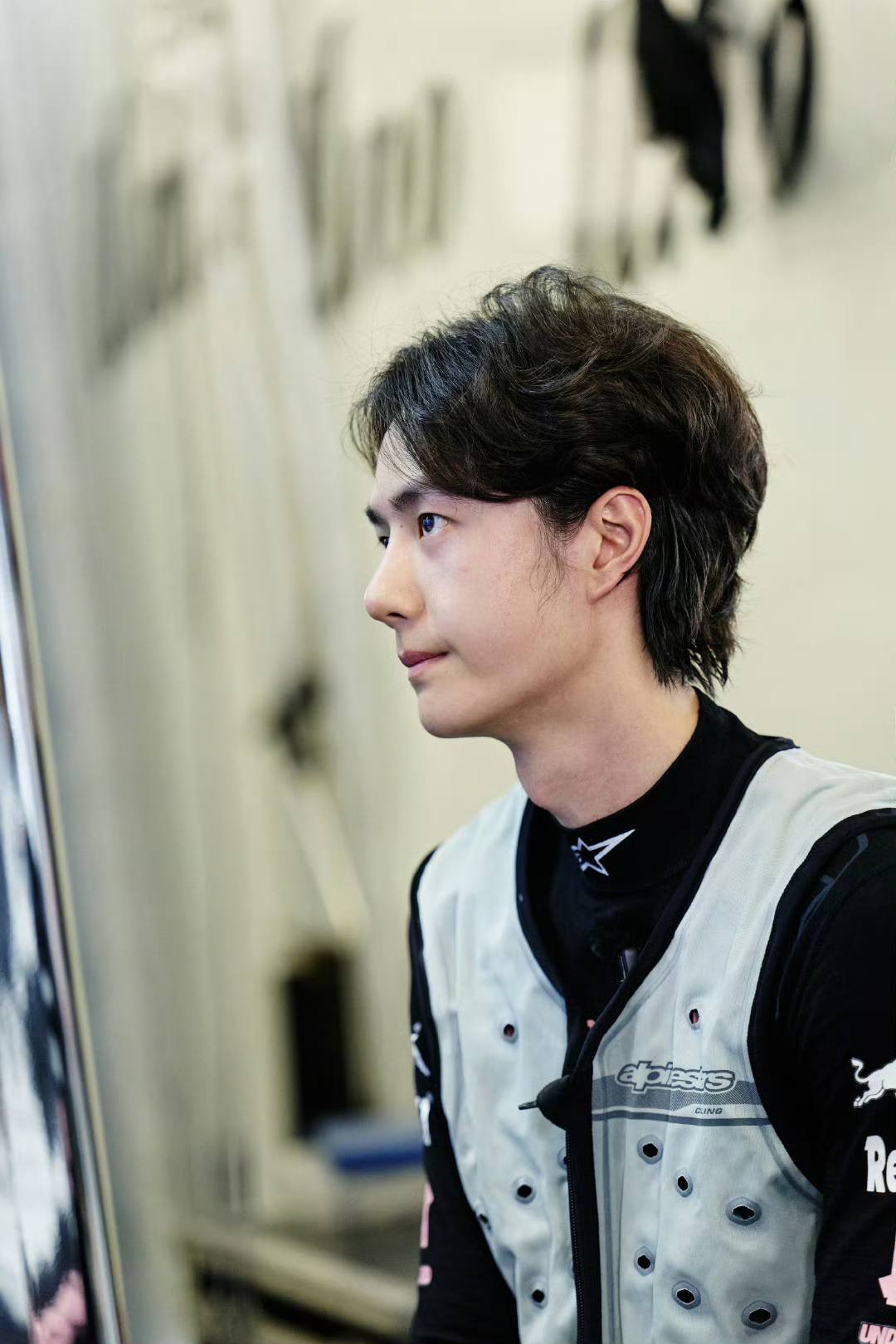𝗪𝗔𝗡𝗚 𝗬𝗜𝗕𝗢 王一博(@yibodearest) • Facebook