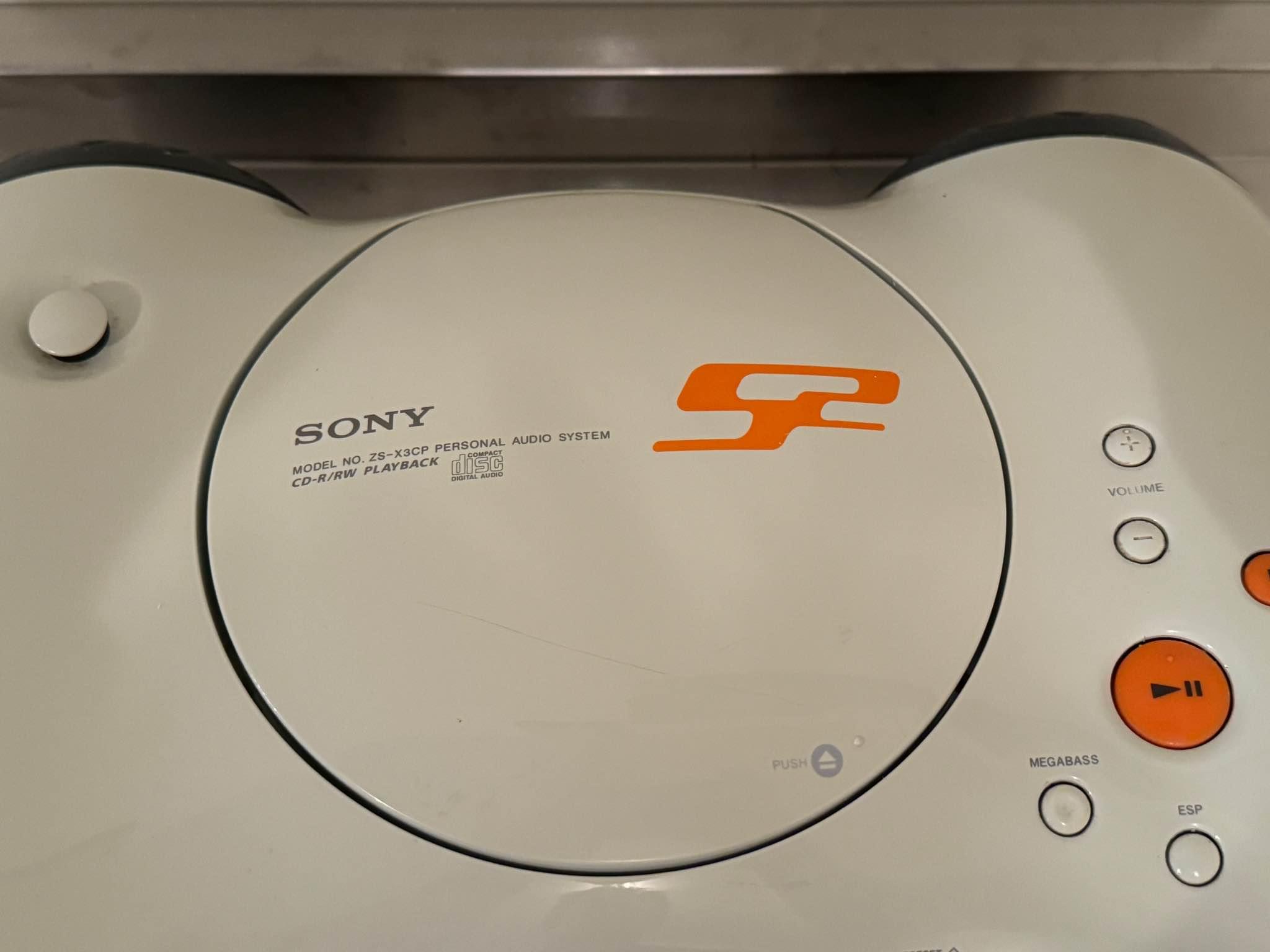 Sony S2 Model ZS-X3CP Sports CD-R/RW CD Player AM/FM Radio 