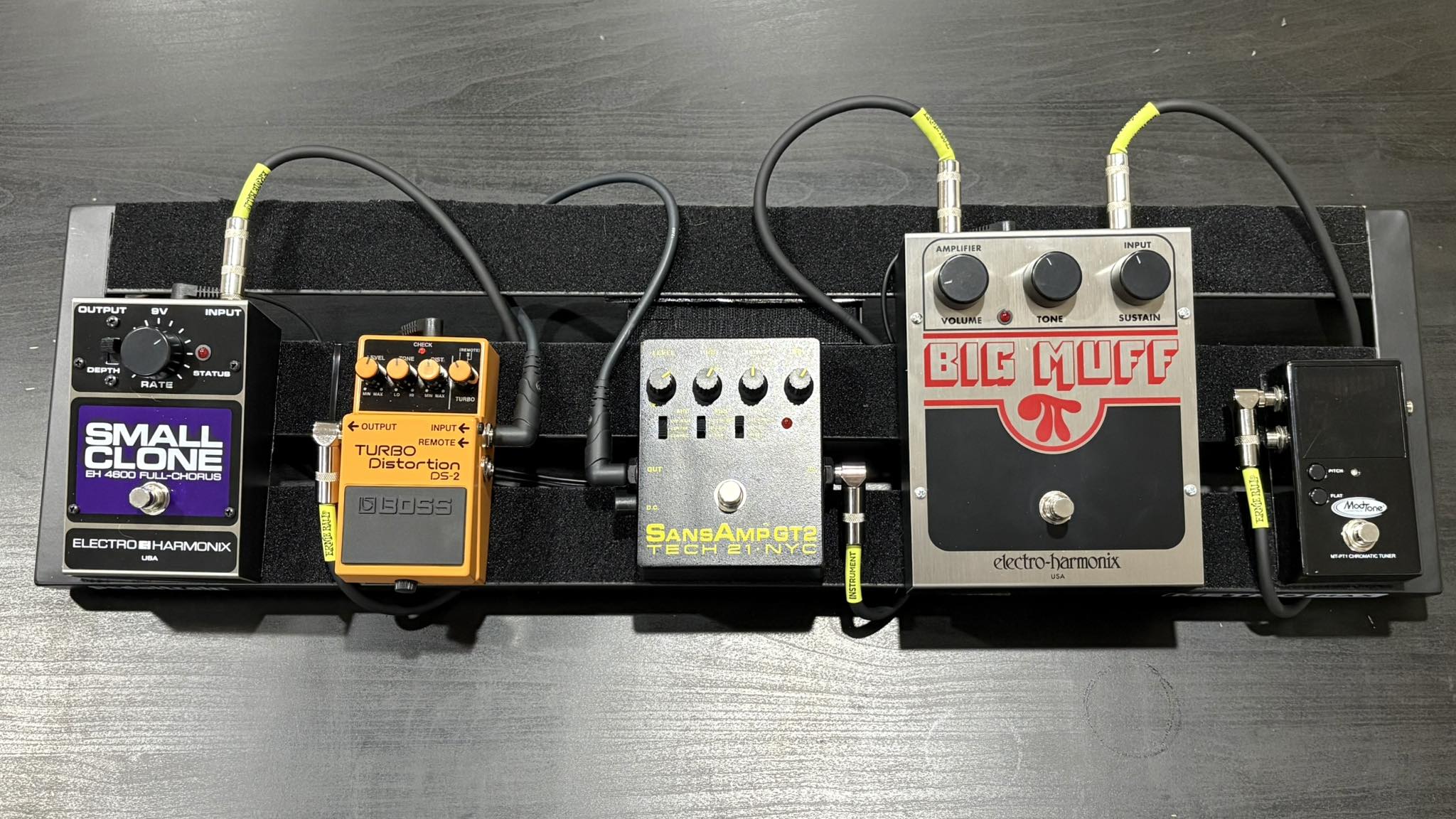 Kurt Cobain's set Small clone Poly chorus Sansamp DS2 boss