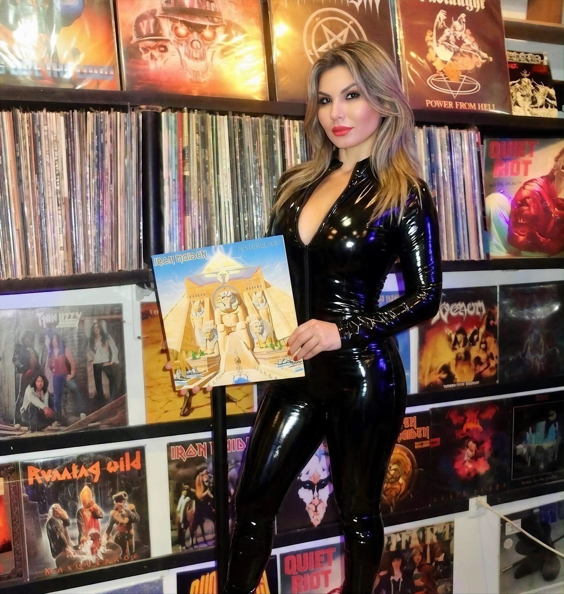 Ladyevil - SEXTRASH - Sexual Carnage Brazilian reference in Black