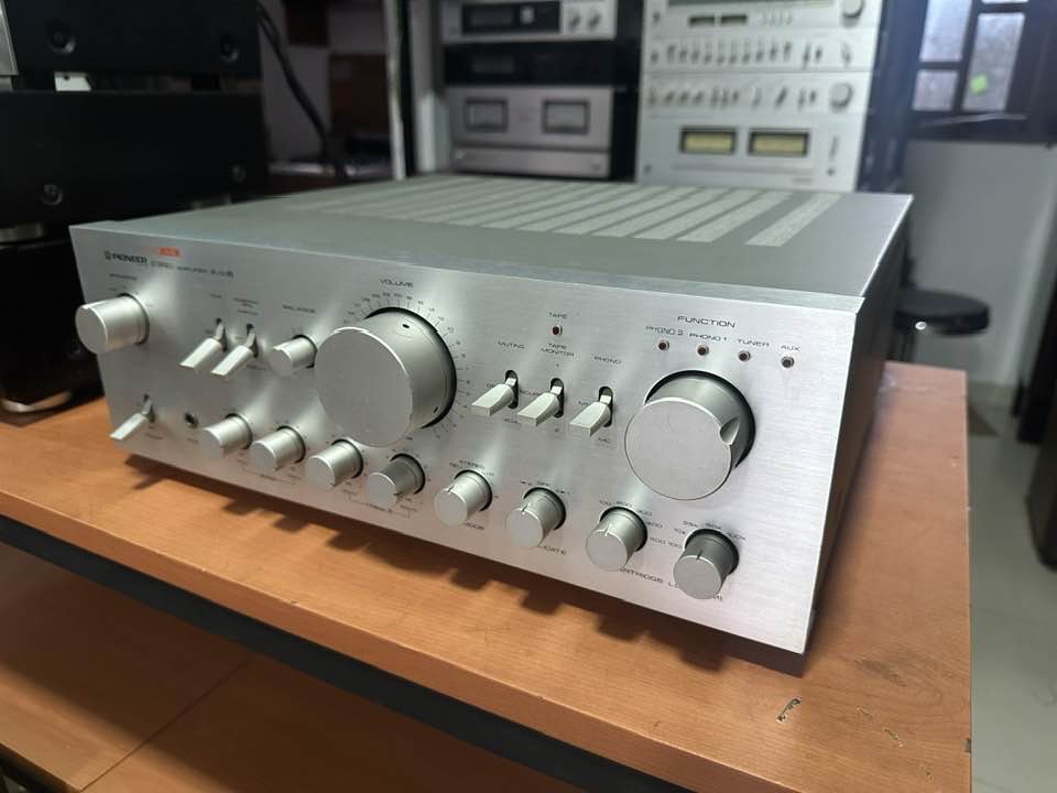 Pioneer A008 class A/B stereo amplifier for sale