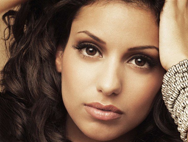 La plus belle chanteuse: Tal