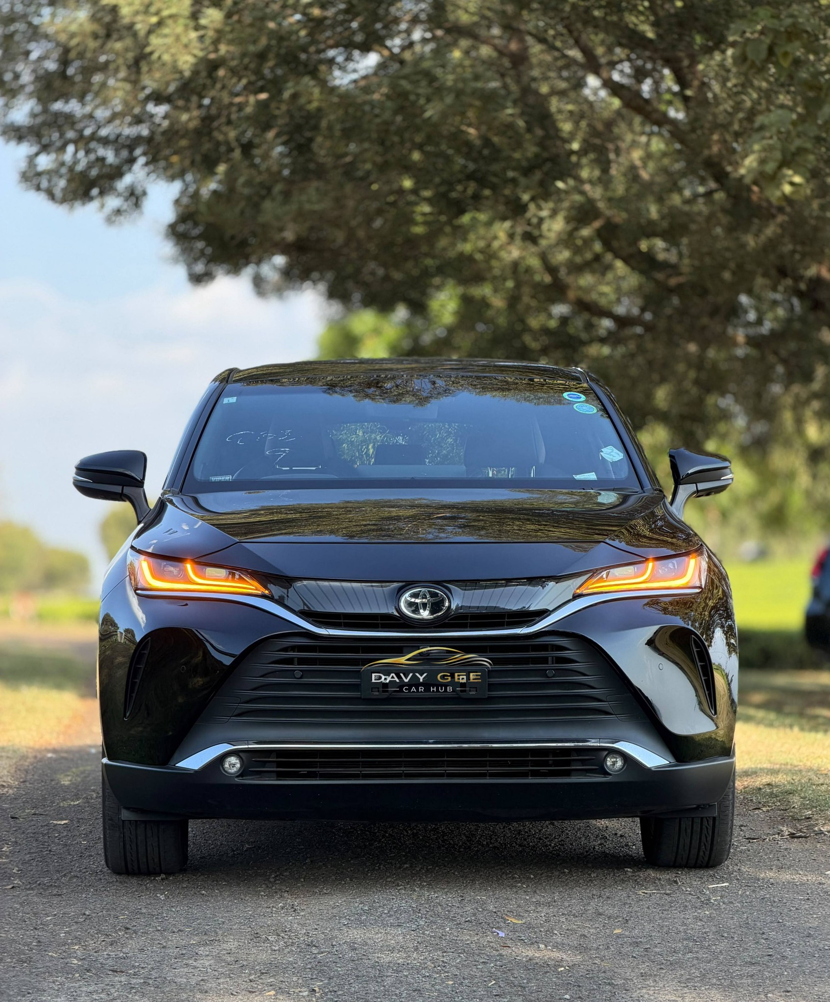2021 Toyota Harrier Z with panoramic moon roof for sale