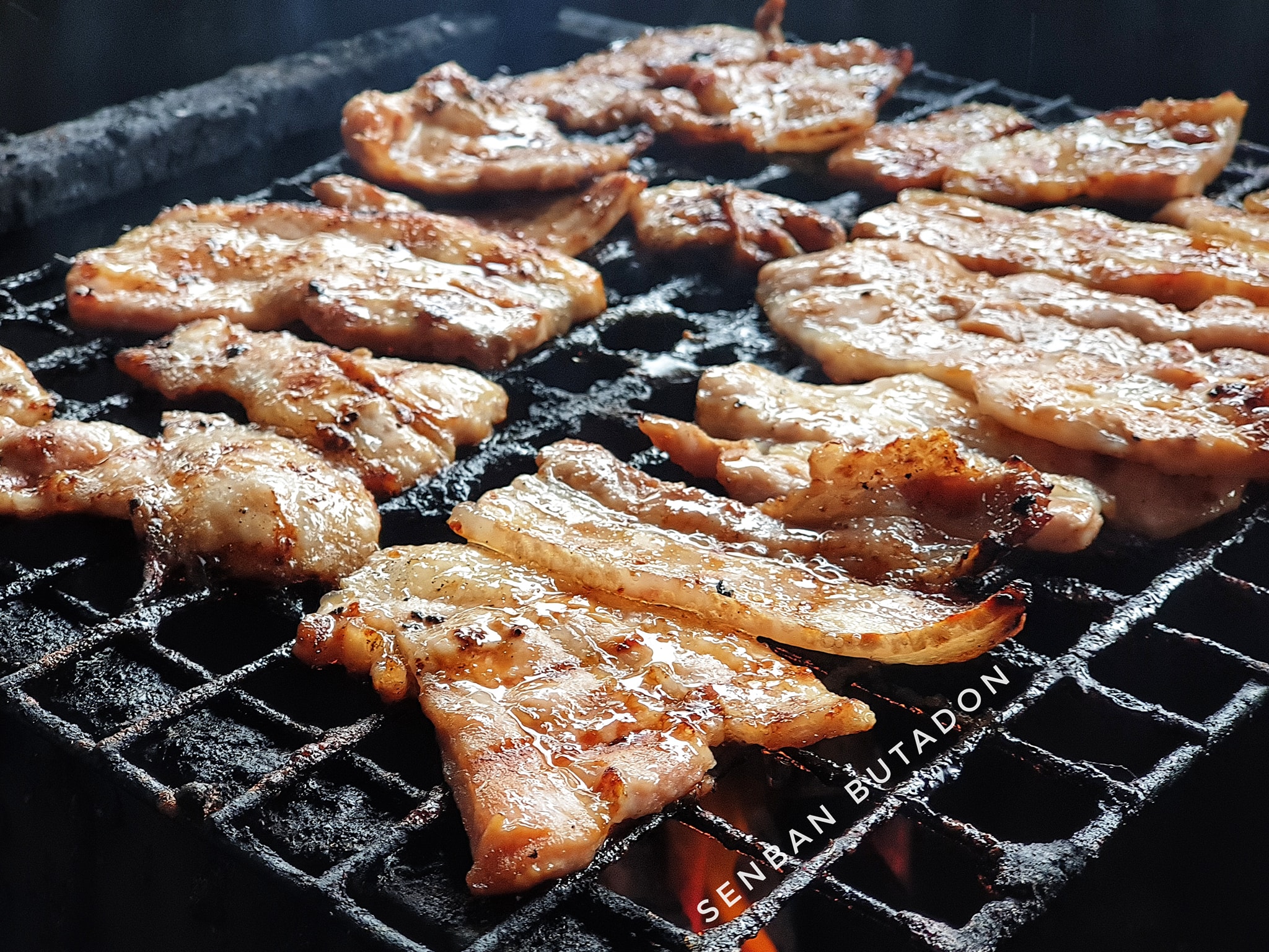 ร้อนๆ หอมๆ 🔥🔥... - Senban 千万 Butadon - เซ็นบัน หมูย่างเตาถ่าน | Facebook