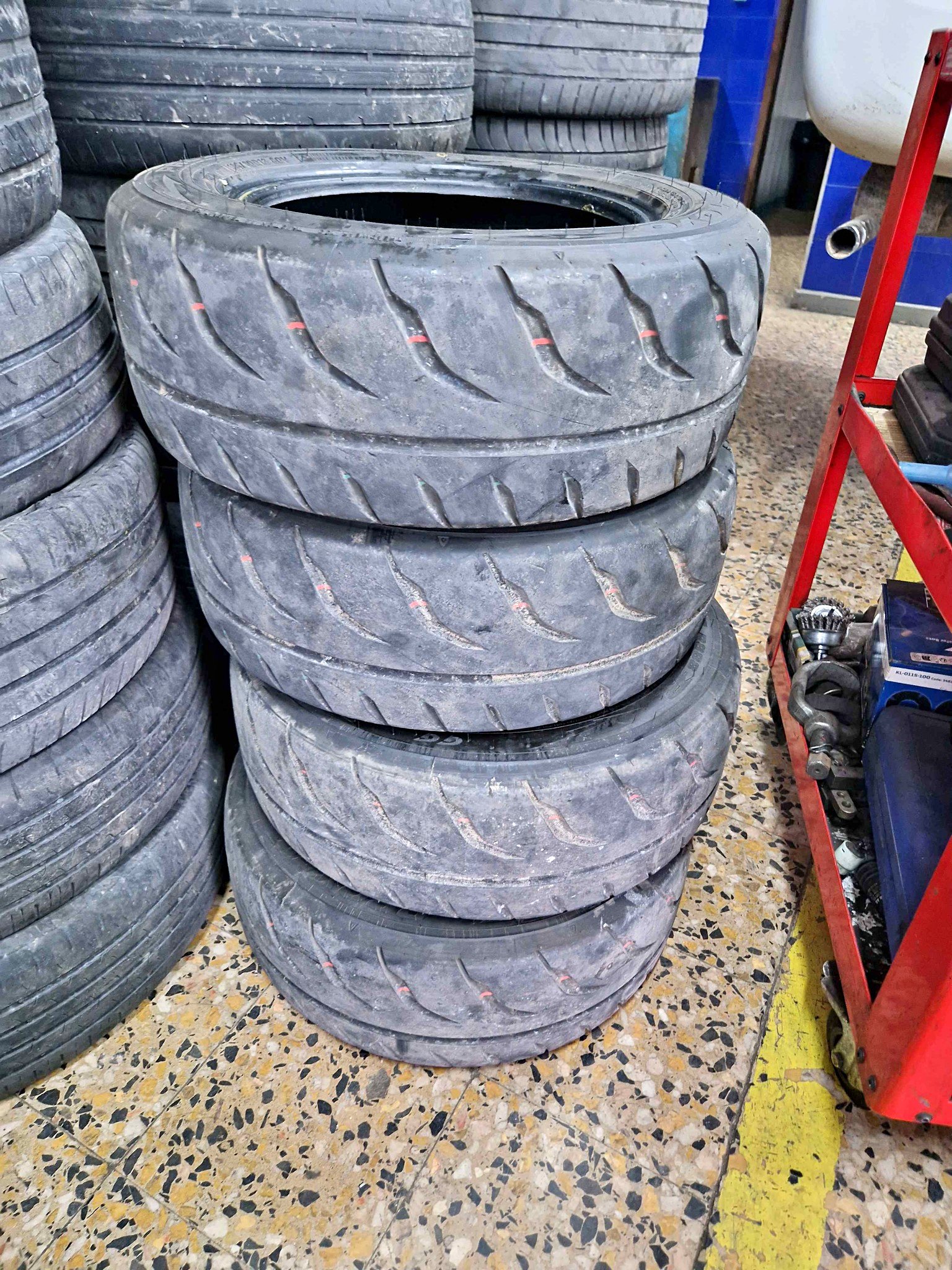 4 Pneus Toyo R888 185 60 R13 - Car Wheels, Tires & Parts - Torres ...