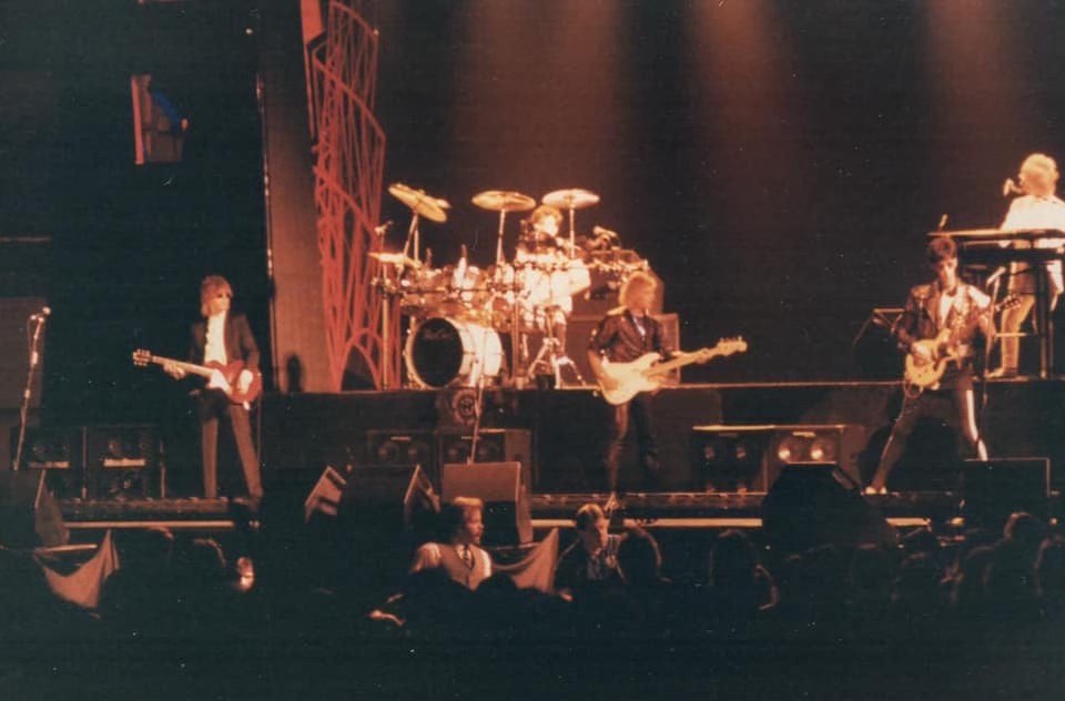 The Cars live from Philly (1987) “Hello Again”