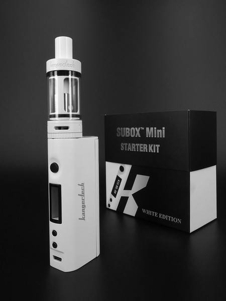 SMOKE CLEAN - La Subox Mini starter kit regroupe la box...