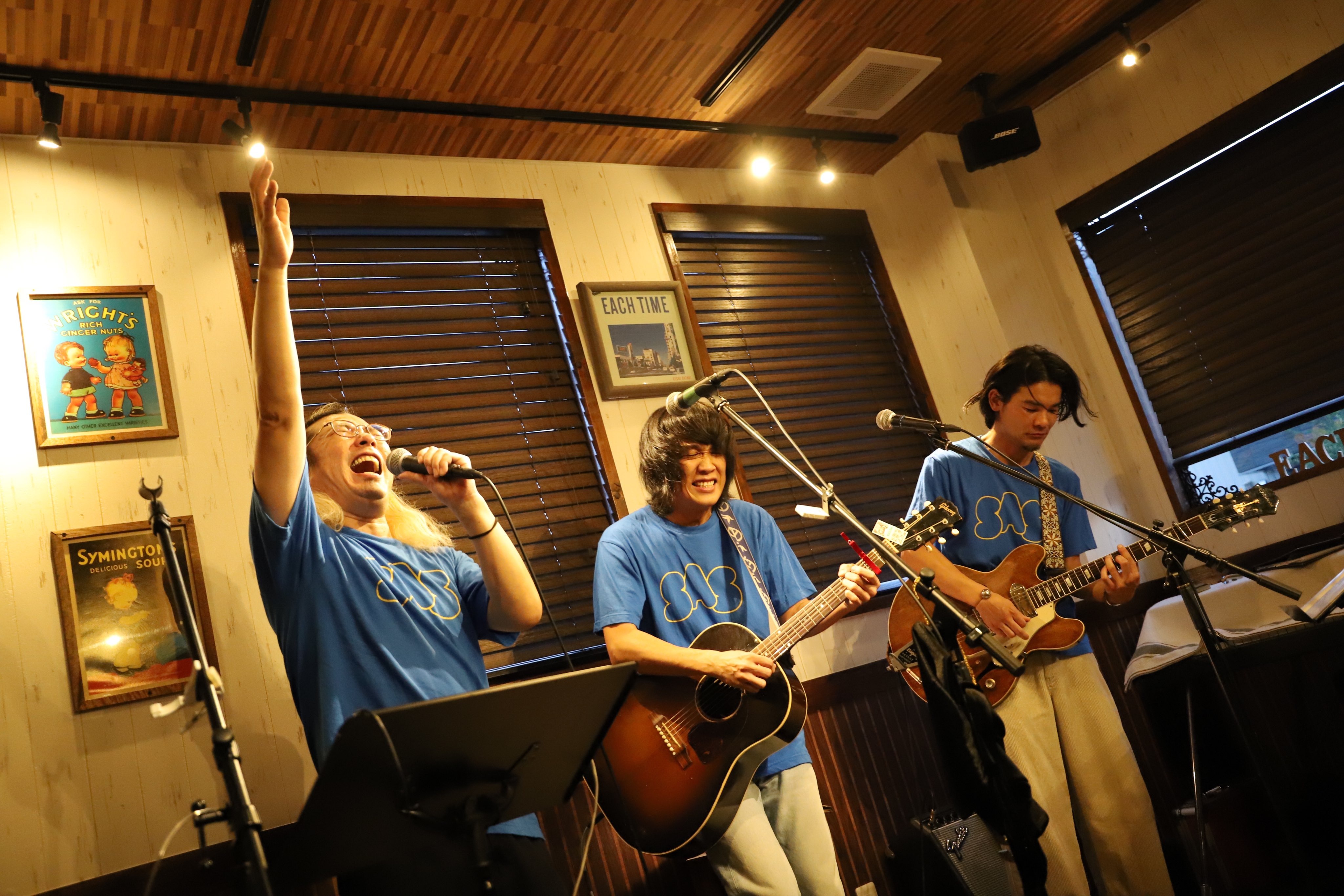 昨日30日は浅田信一さんのライブでした。SMILE時代の名曲から、出来