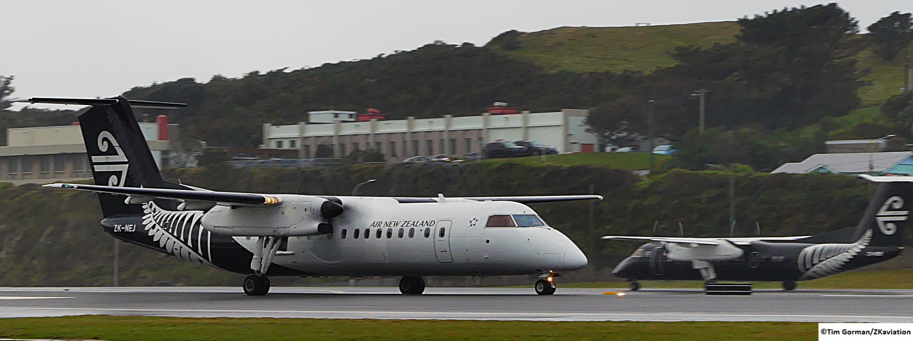 Air New Zealand Dash 8-Q300 ZK-NEJ rolling for take off from