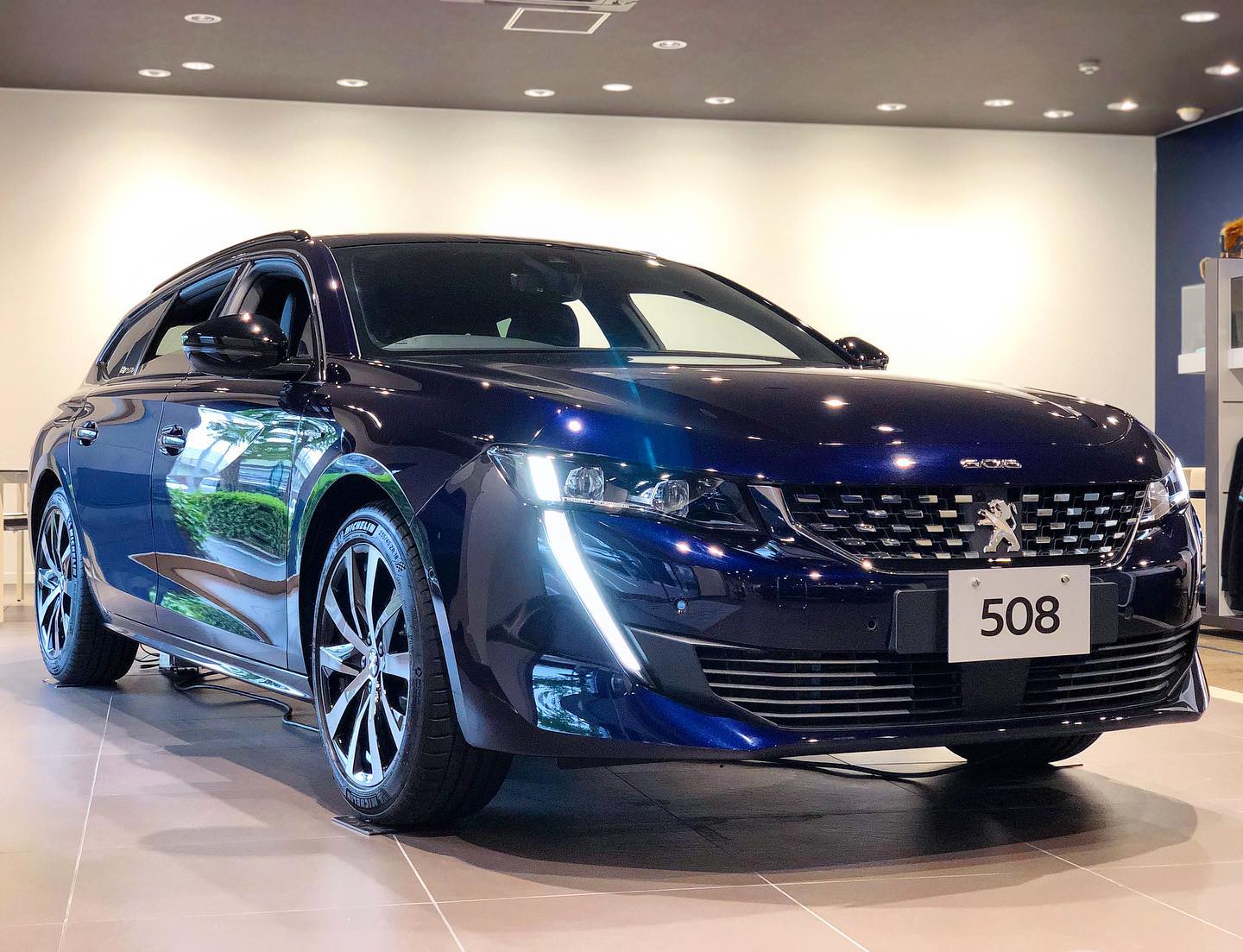 展示車紹介?✨ . ⭐️508 SW GT Line⭐️ (ボディーカラー：ダーク 