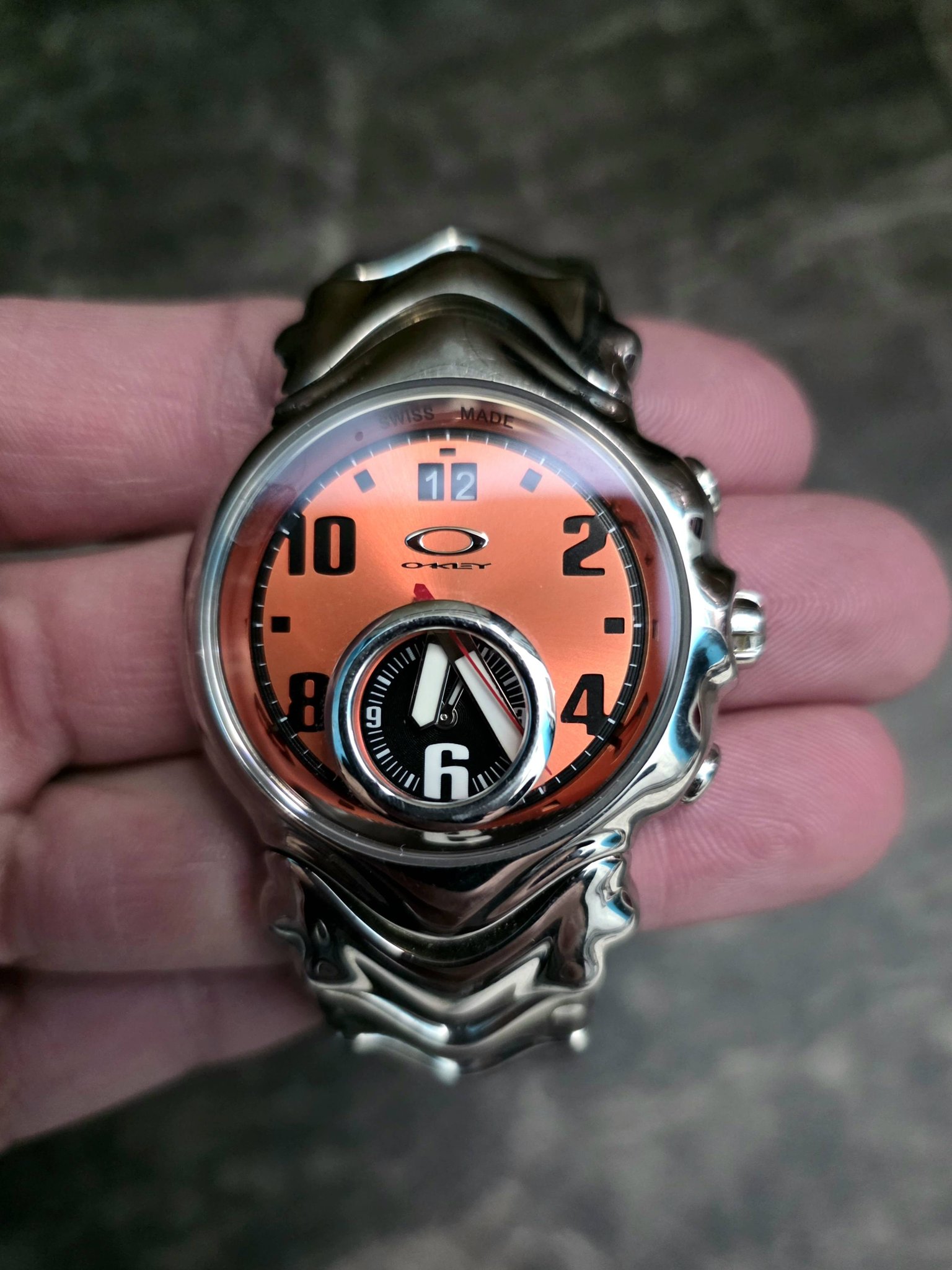 What is the selling price of a barely worn Oakley Judge II watch 