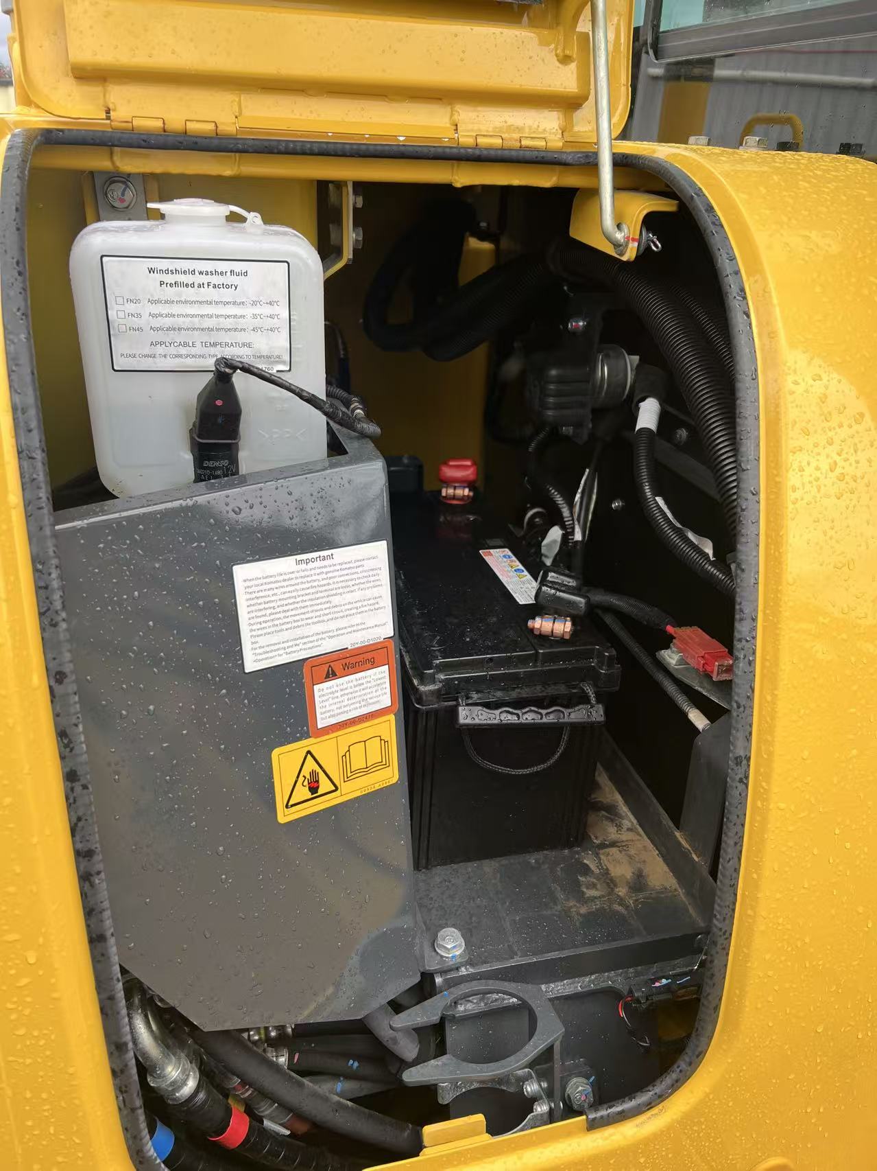 Used 2022 KOMATSU PC58 - 6-ton excavator Low 414 hours, quick