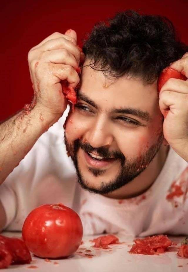 حمادة النعسان هذا أحد أنتاجات قناة الشرقية بعد ما طش بالنوتيلا هسه رجع عالطماطة شتحب اتكله Facebook