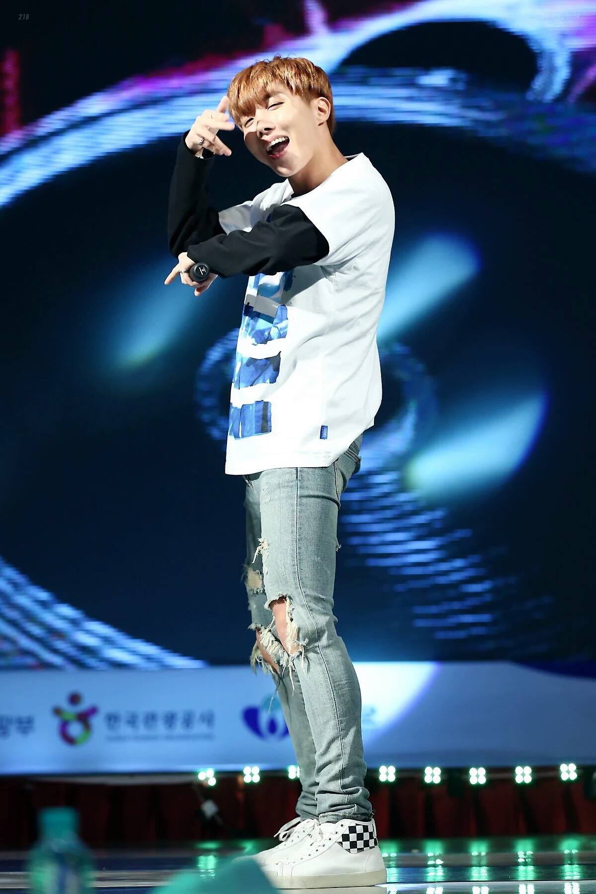 這2個是我最愛站 超級會拍上傳速度又快💕... - Hey Hope&Min :: 안녕 홉민