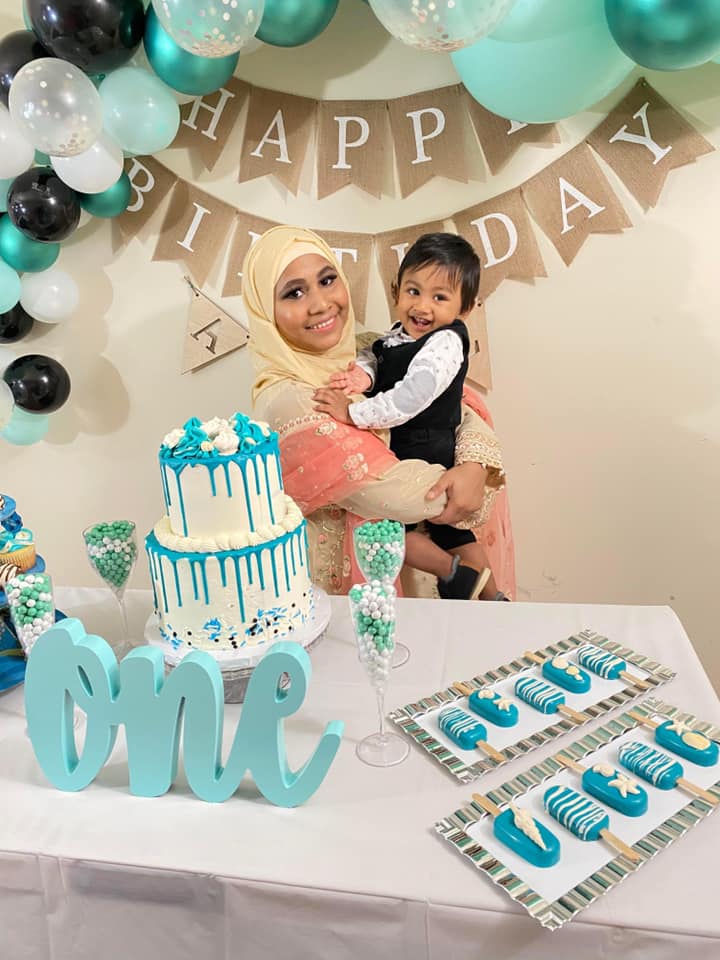 Jori Shuta USA - Beautiful Ruma apu with her little...