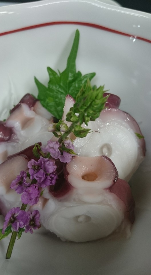 居酒屋 うり坊 うり坊店主 佐藤です 先日釣った魚たちの熟成もすすみ 美味しくなりました ゞ ヒラメ Facebook