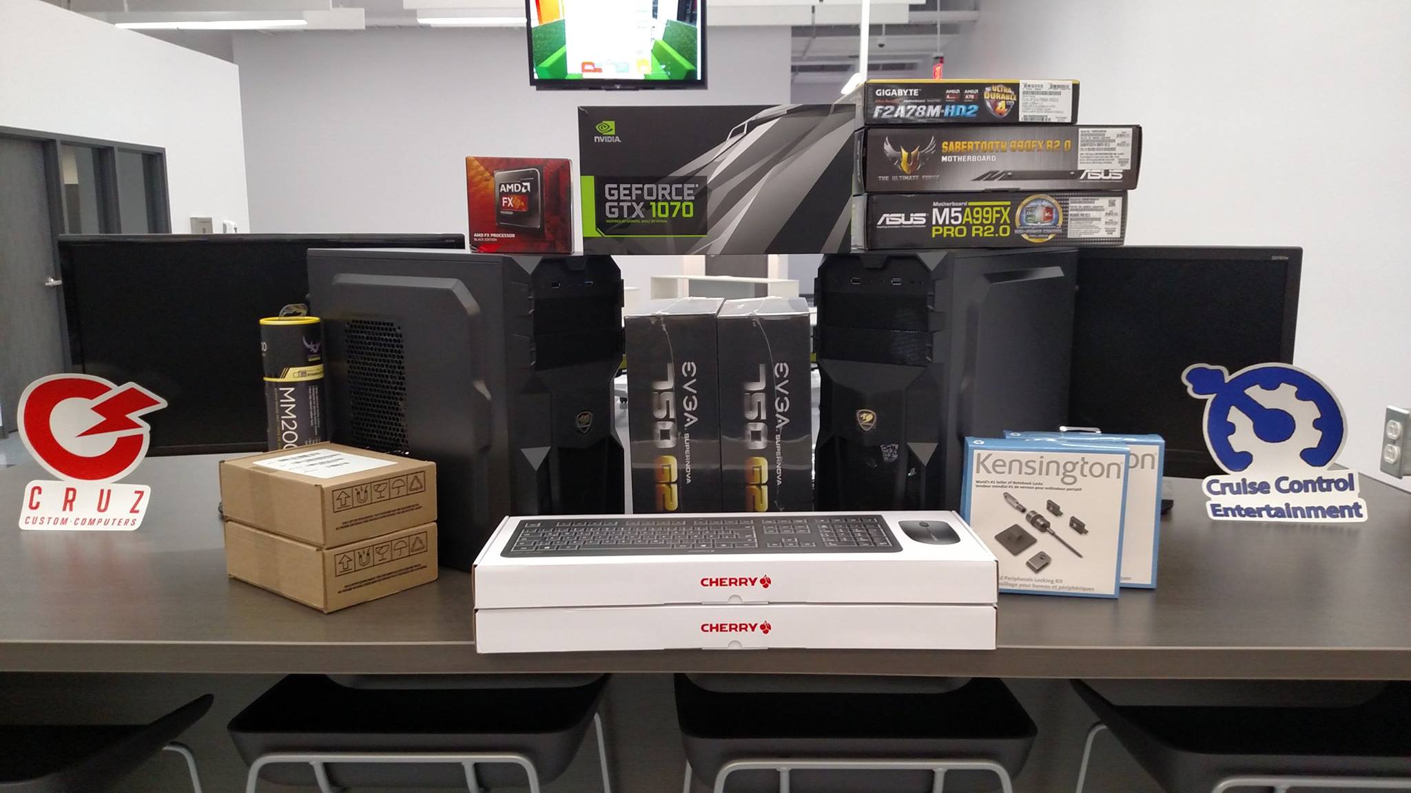 Cruz Custom Computers