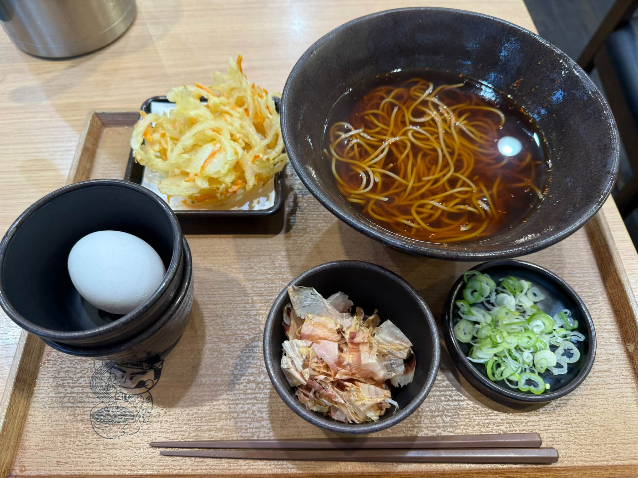 株式会社ゆで太郎システム - ＼over1,000Kcalに「満腹海老天丼セット