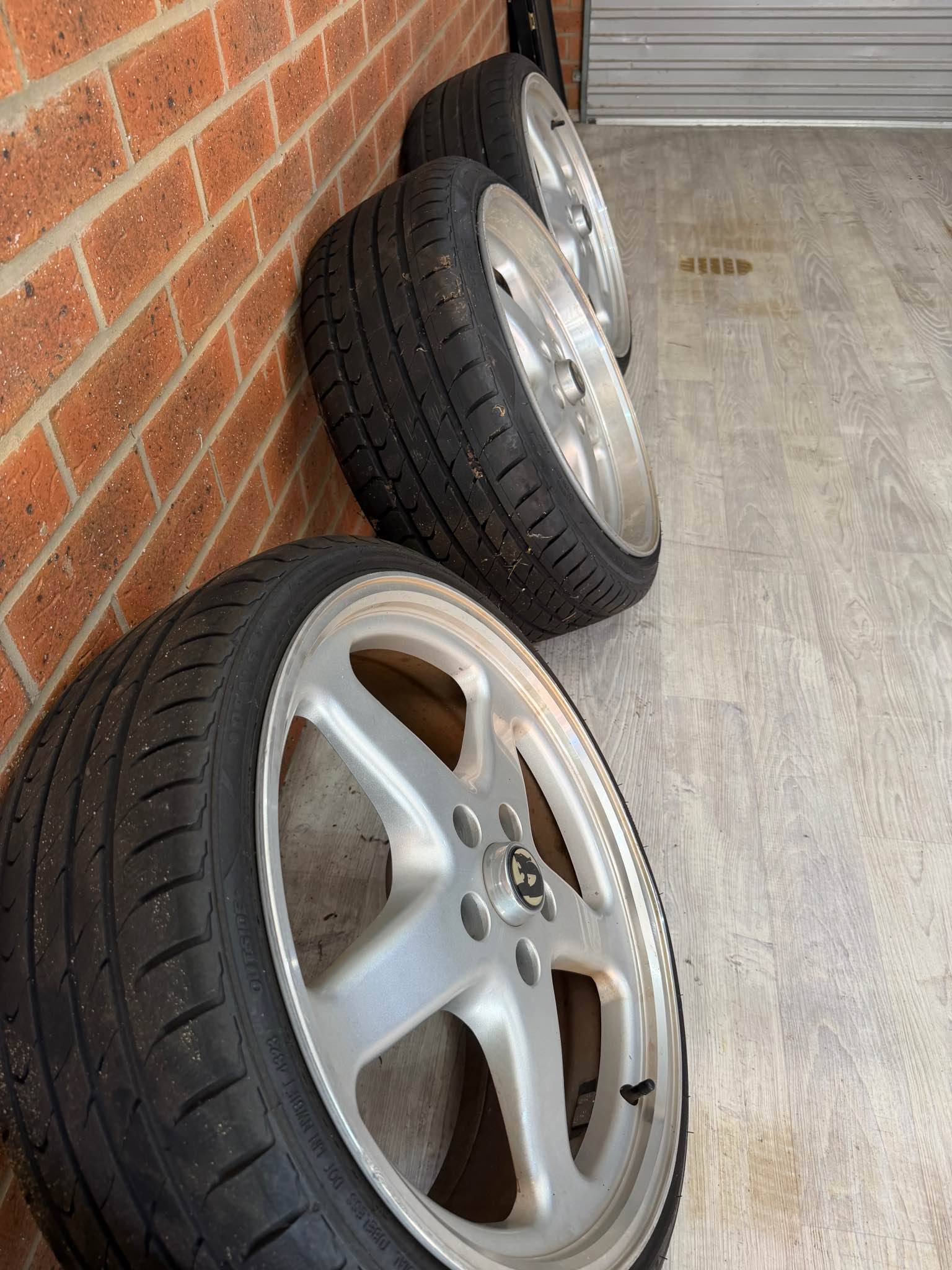 Staggered 20’ silver walkies - Car Wheels, Tires & Parts - Avalon ...