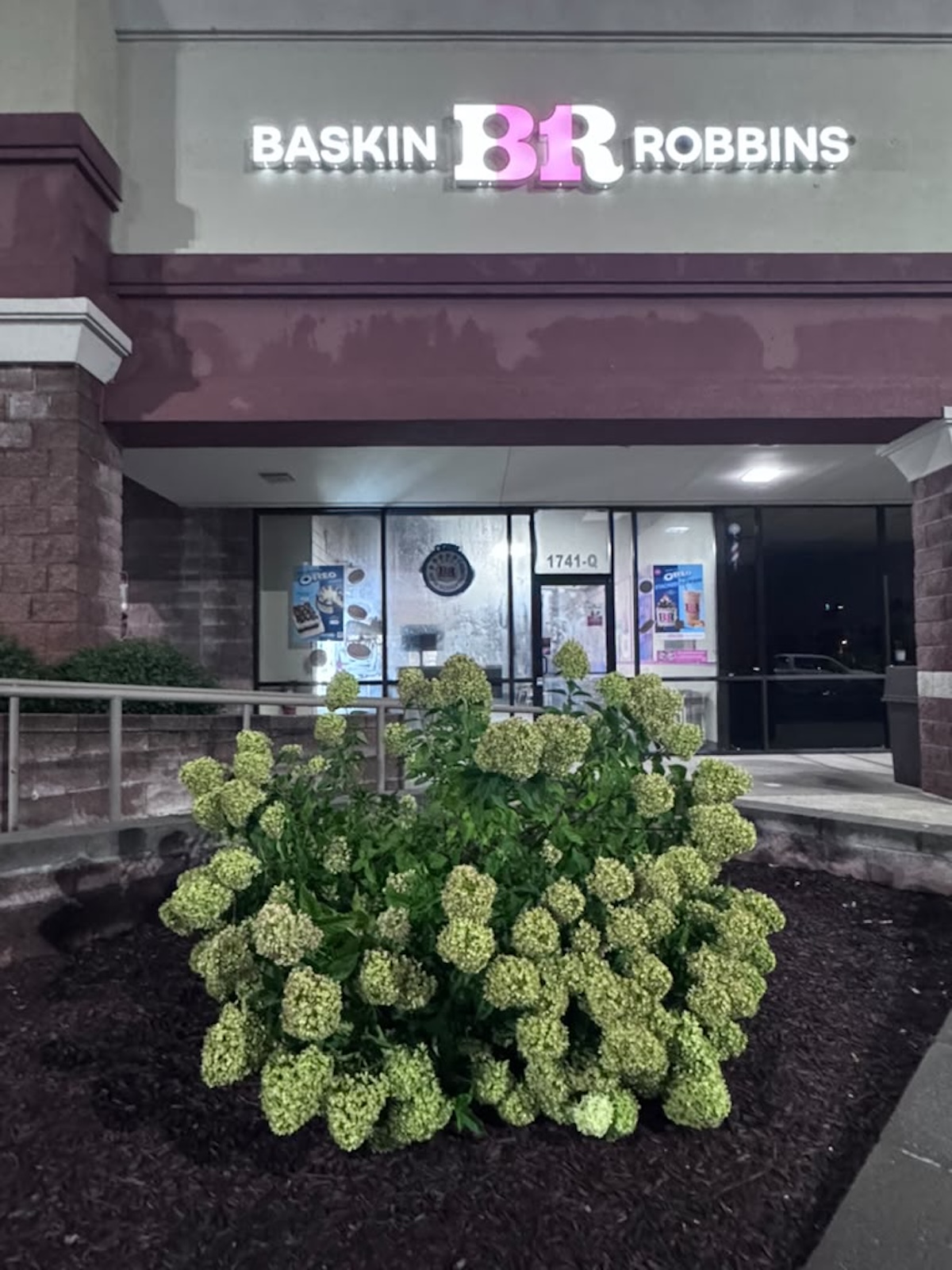Baskin-Robbins is celebrating its GRAND OPENING in Murfreesboro