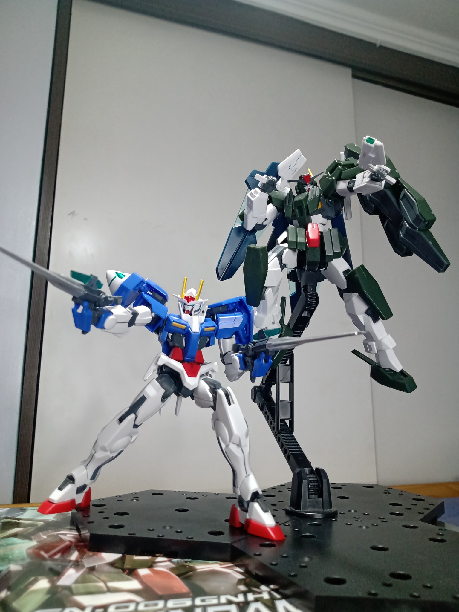 Muñeco Gundam Universe OZ-00MS2 Tallgeese II de Bandai (Tamashii