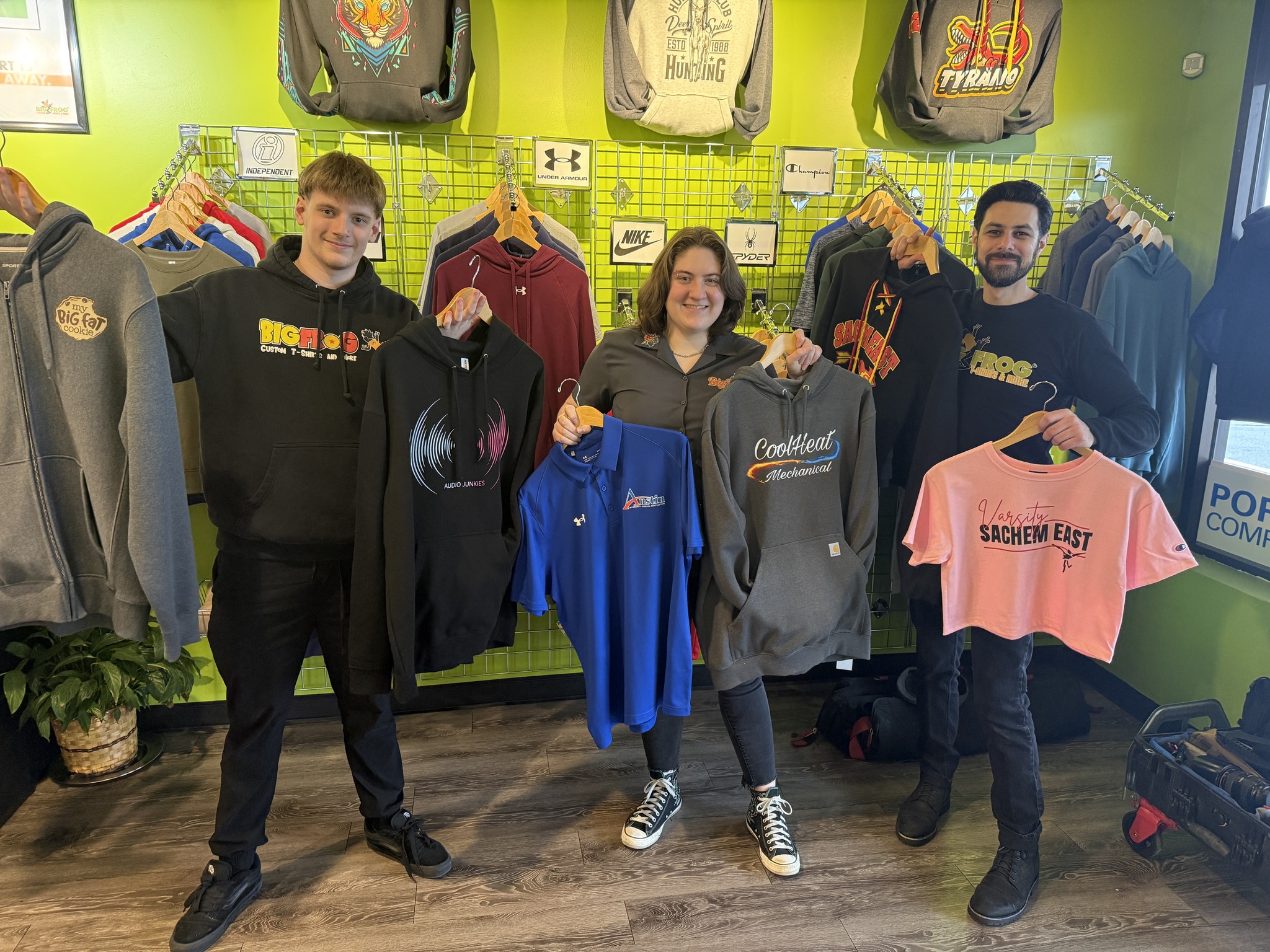 Big Frog Custom T-Shirts & More | Selden NY