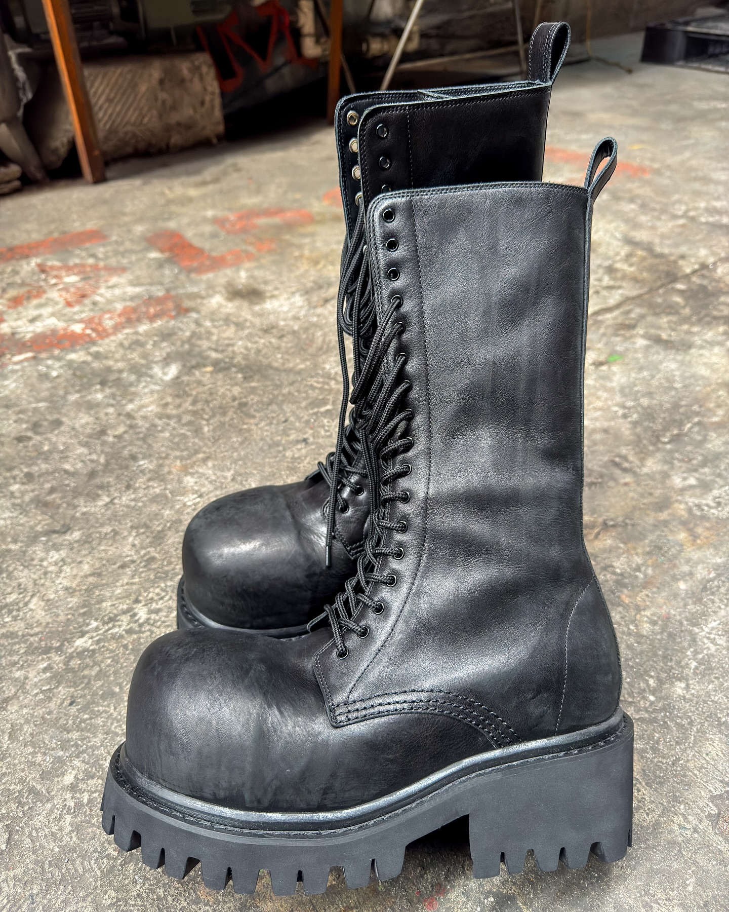 BALENCIAGA HIGH STOMPER BOOTS Size 42/43