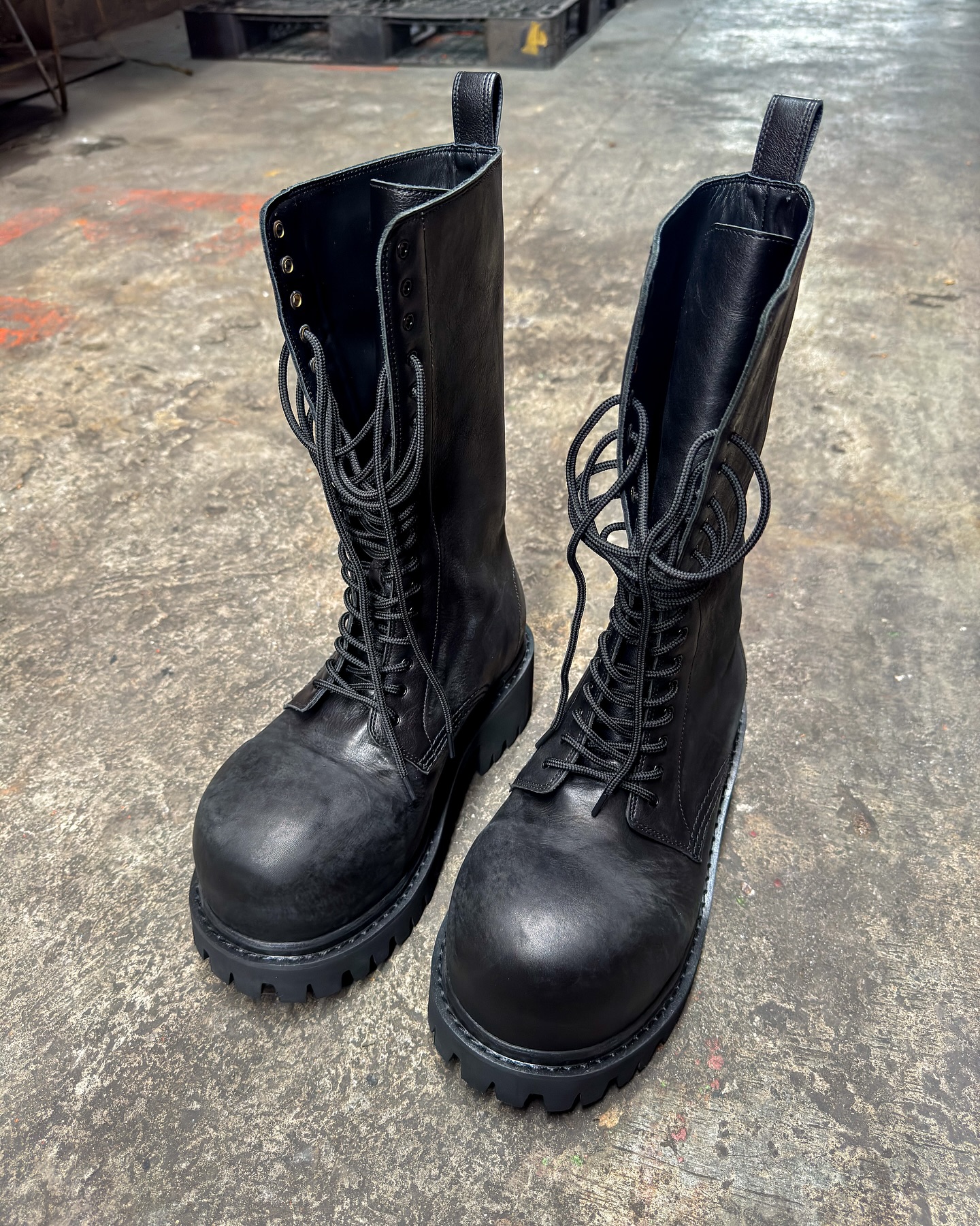 BALENCIAGA HIGH STOMPER BOOTS Size 42/43