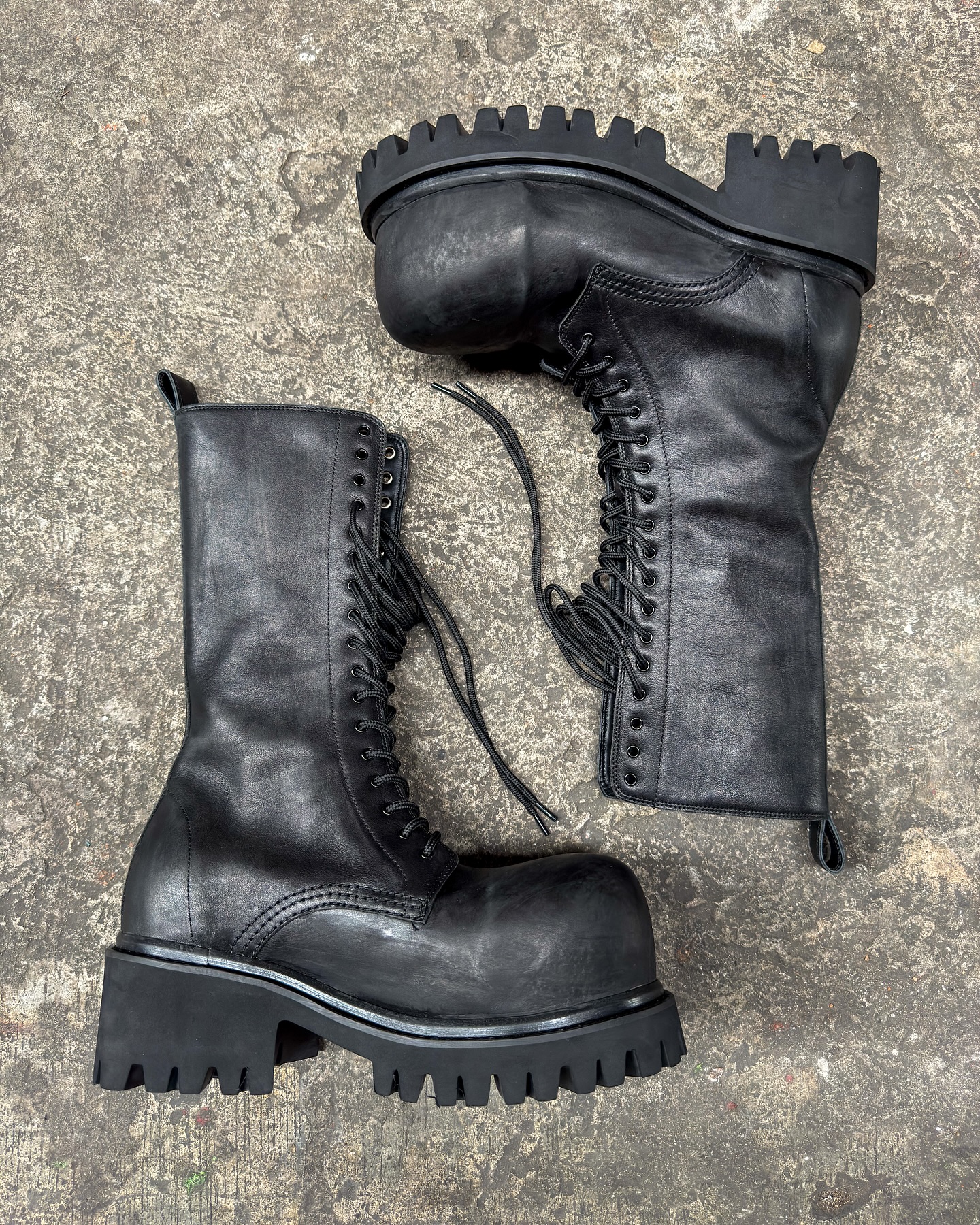 BALENCIAGA HIGH STOMPER BOOTS Size 42/43