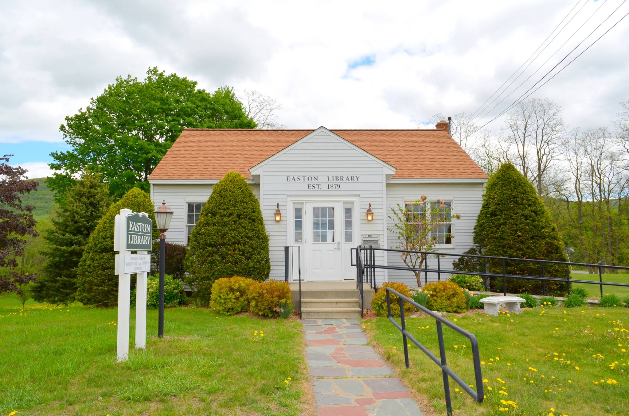 Easton Library - Home