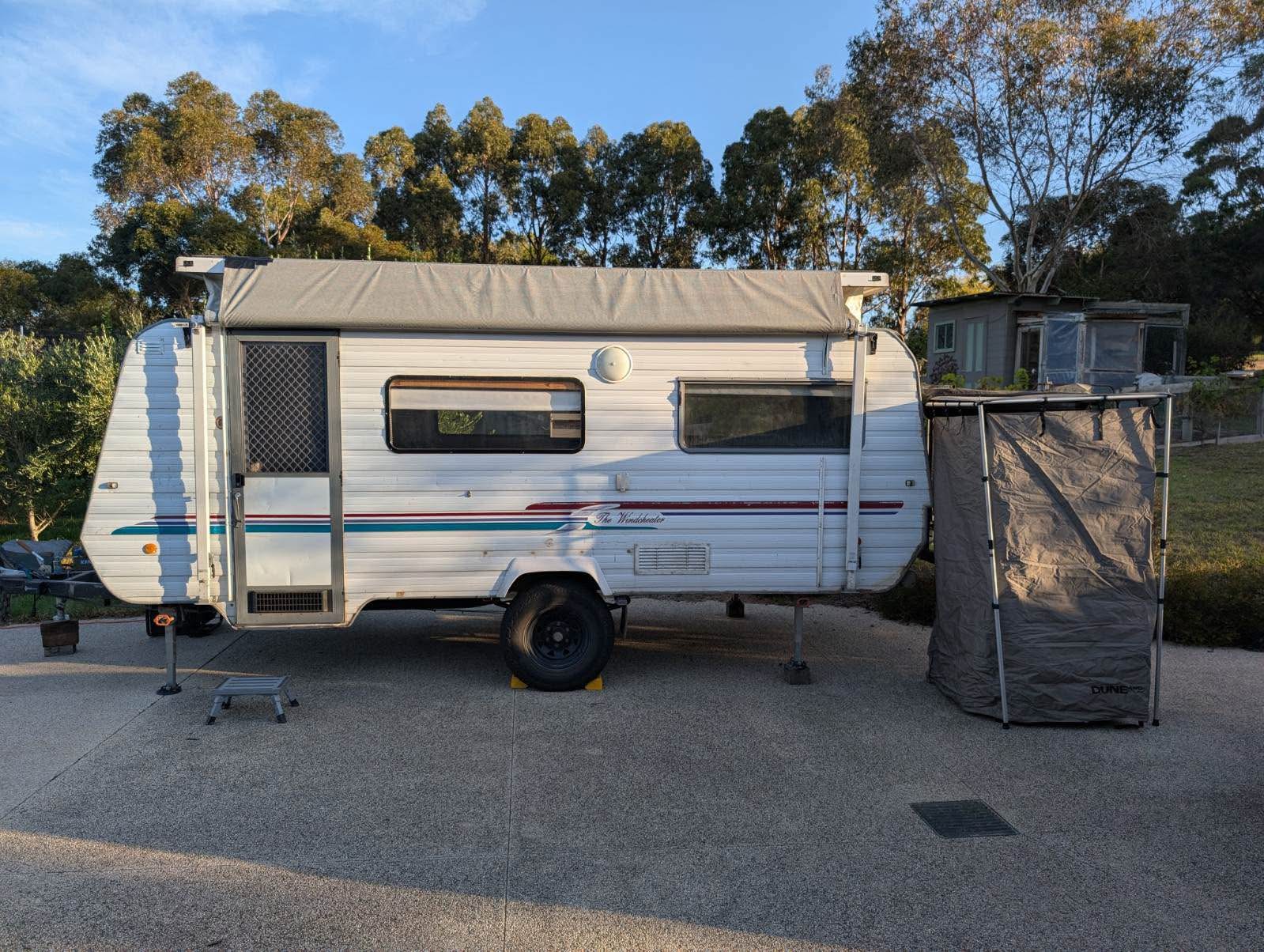 2000 17ft Windsor Windcheater (Off-Road) - RVs & Campers - Clifton ...
