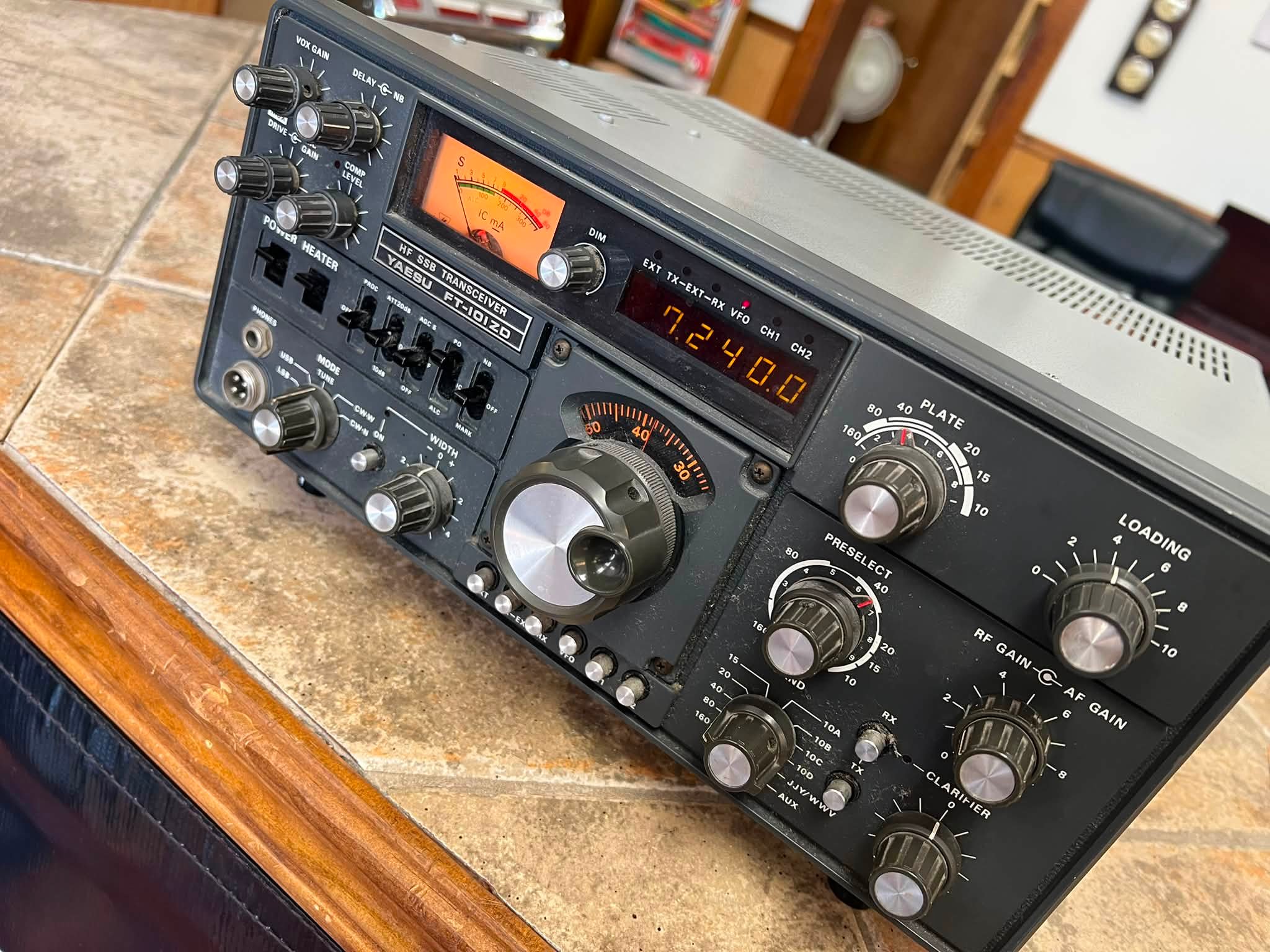 ヒ*ー様 Yaesu FT-101ZSD Yaesu FT-101Z HF SSB Transceiver, Untested