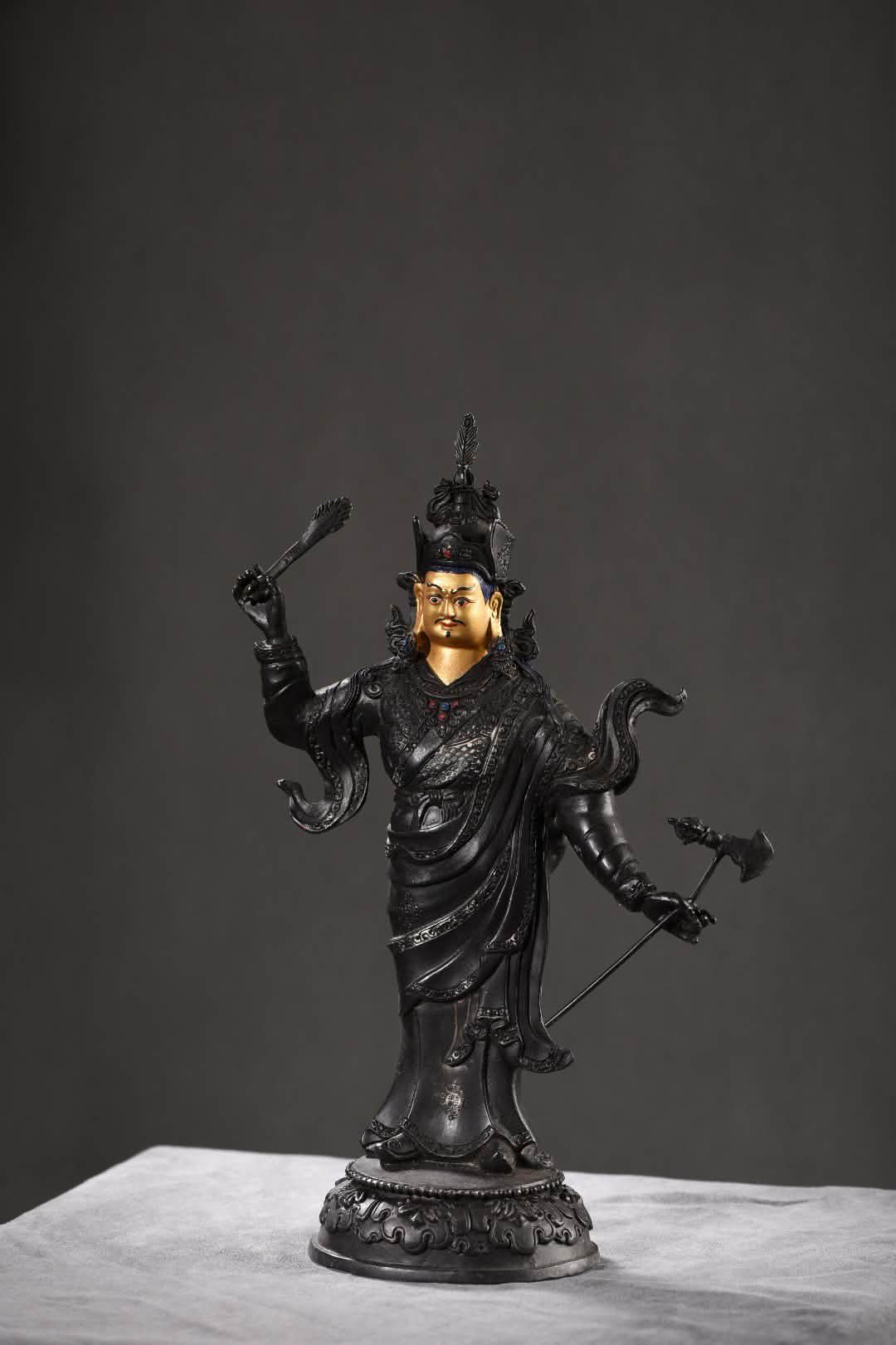 纯铜高浮雕錾刻彩绘描金镇宅辟邪金刚降魔杵法器重1160克高31厘米宽10